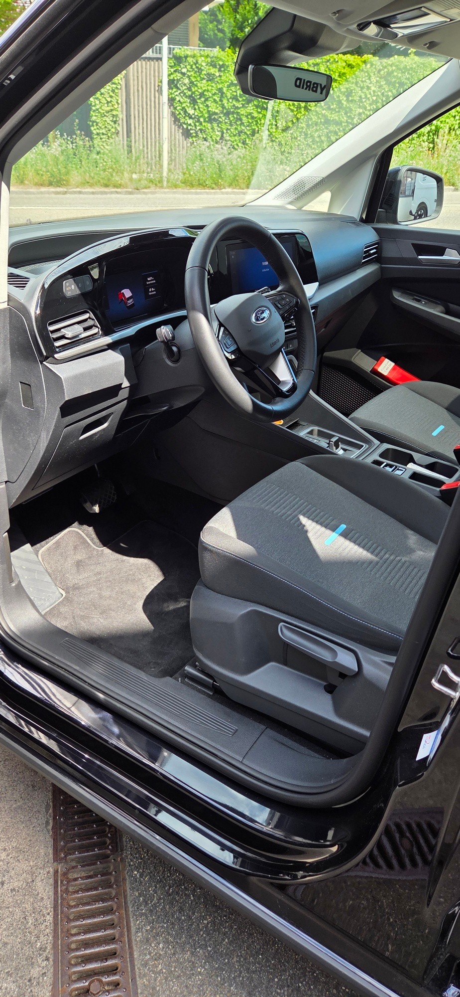 FORD Grand Tourneo Connect 1.5 PHEV Active Automat-image-5