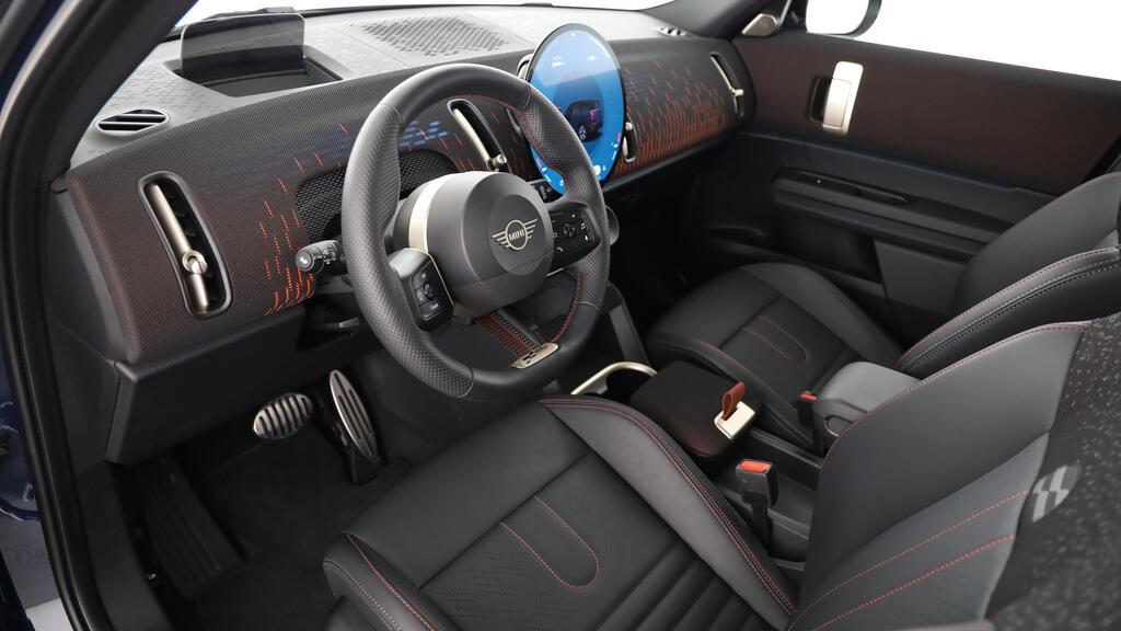 MINI John Cooper Works Countryman ALL4-image-17
