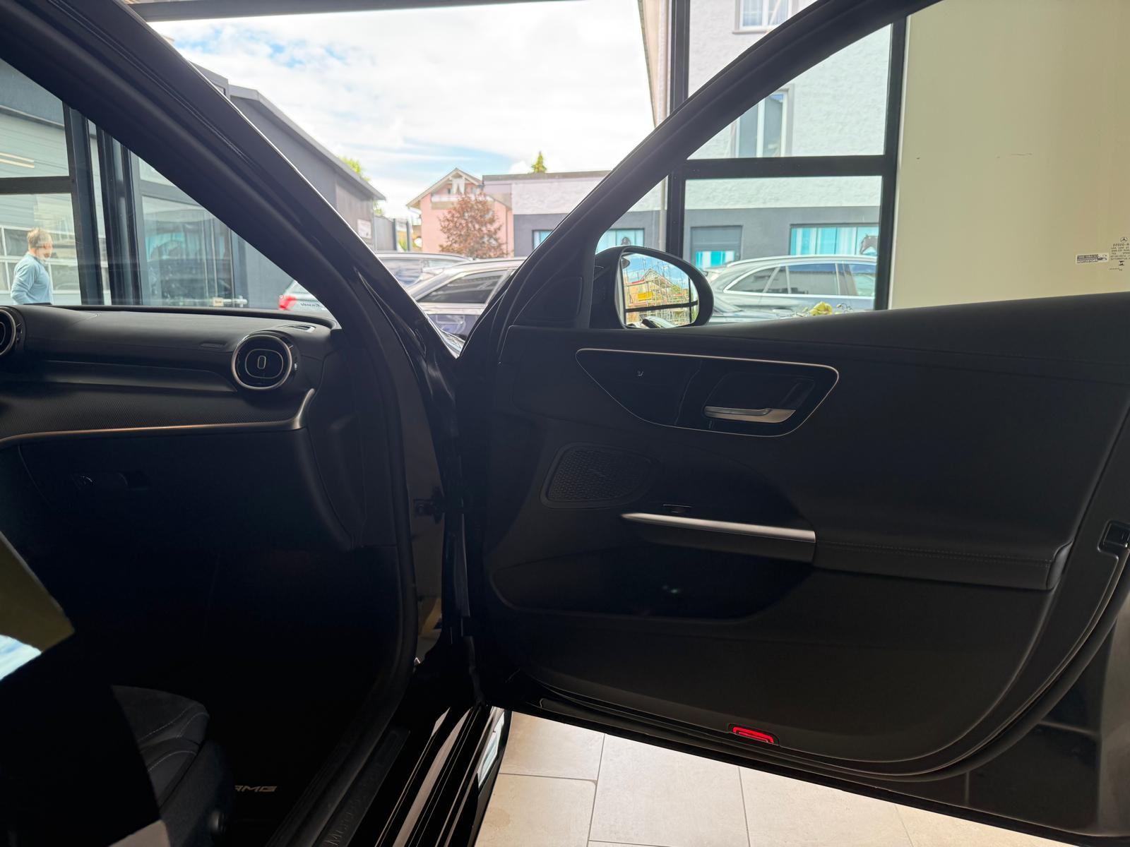 MERCEDES-BENZ C 220 d AMG Line Advance-image-13