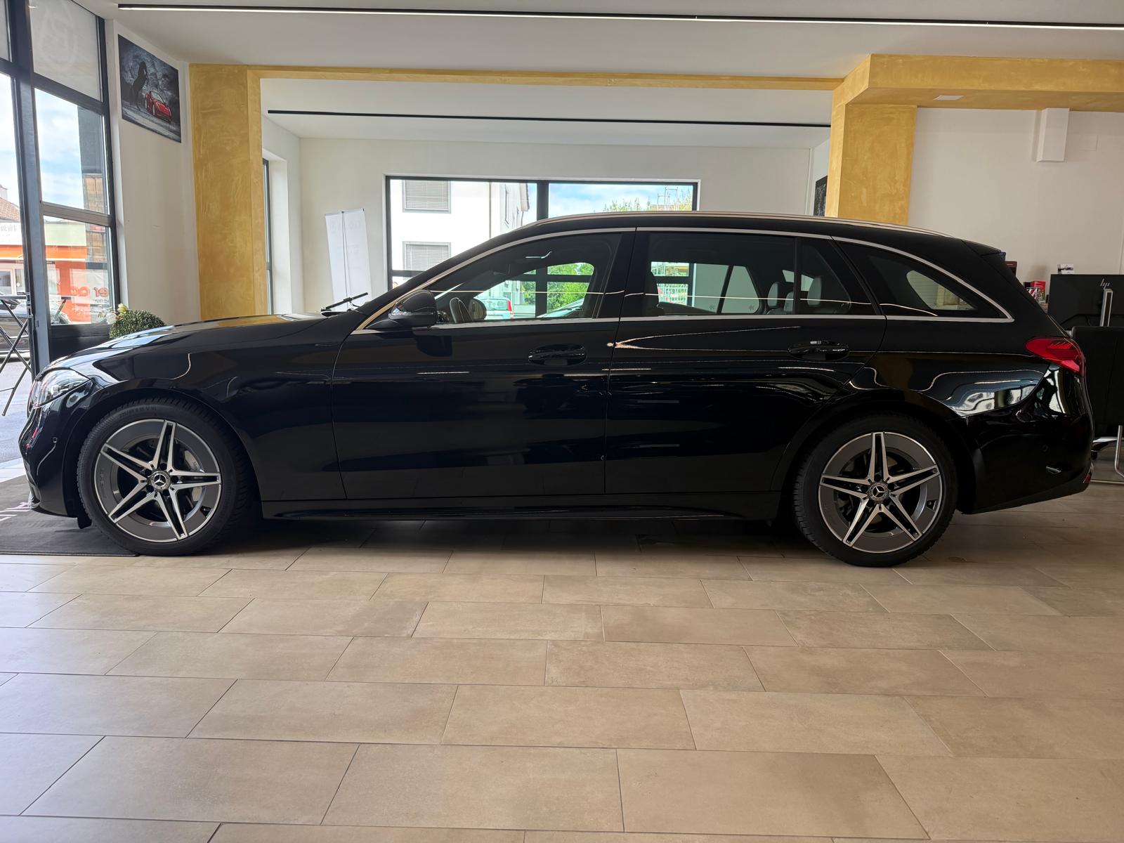 MERCEDES-BENZ C 220 d AMG Line Advance-image-6