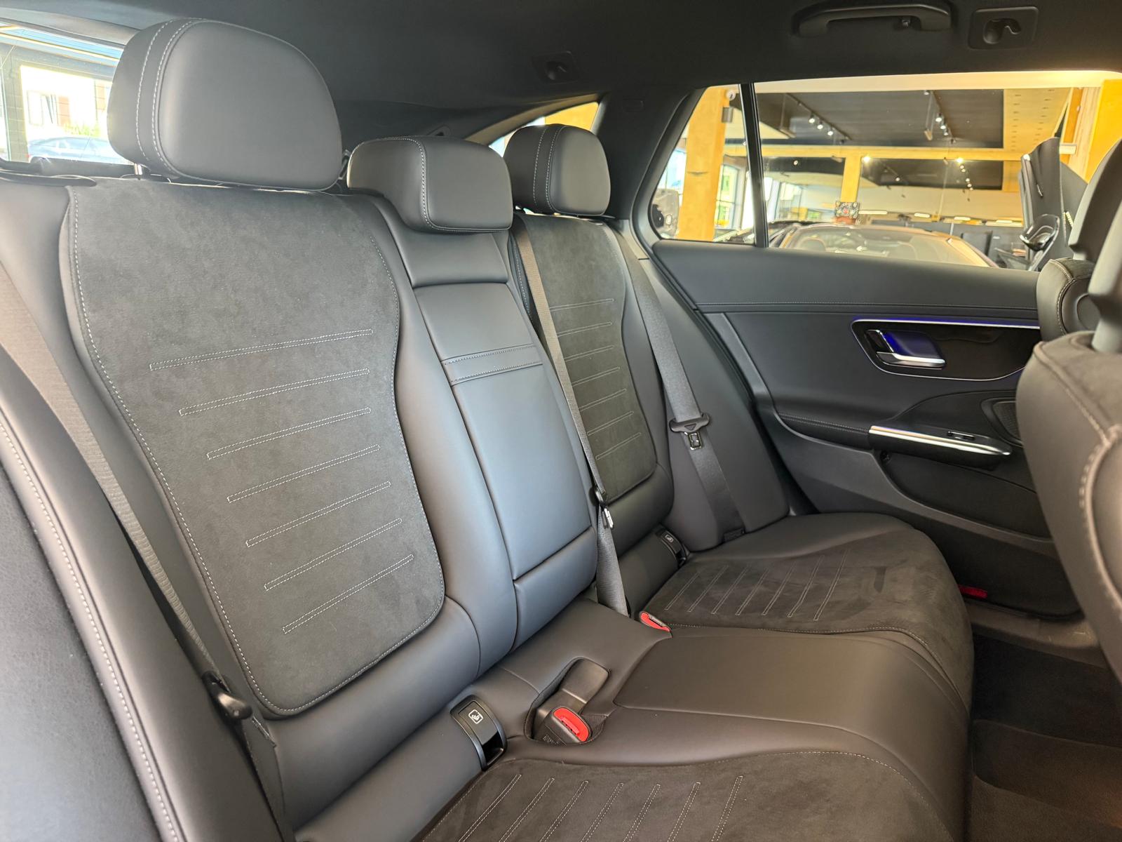 MERCEDES-BENZ C 220 d AMG Line Advance-image-18