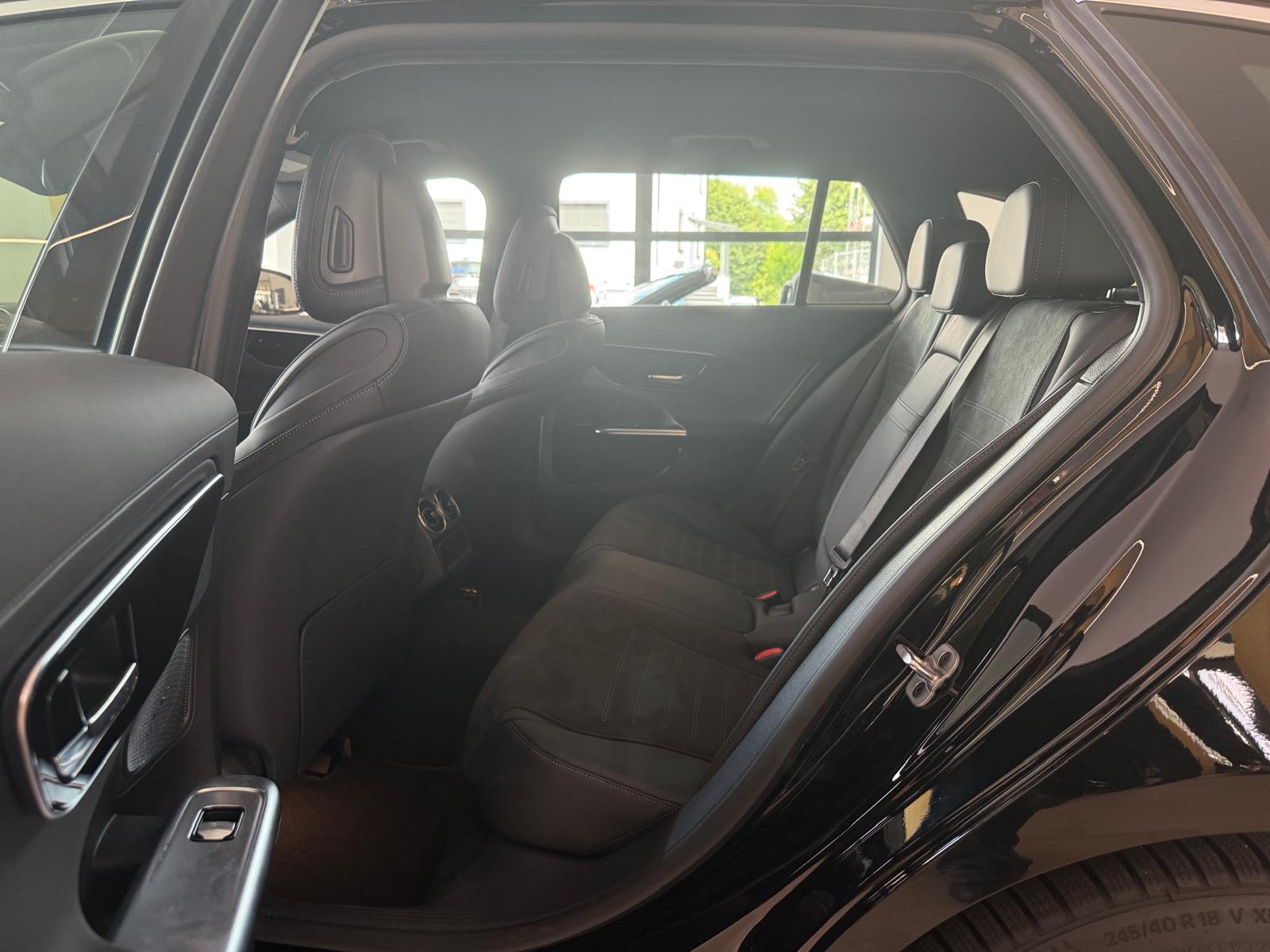 MERCEDES-BENZ C 220 d AMG Line Advance-image-17