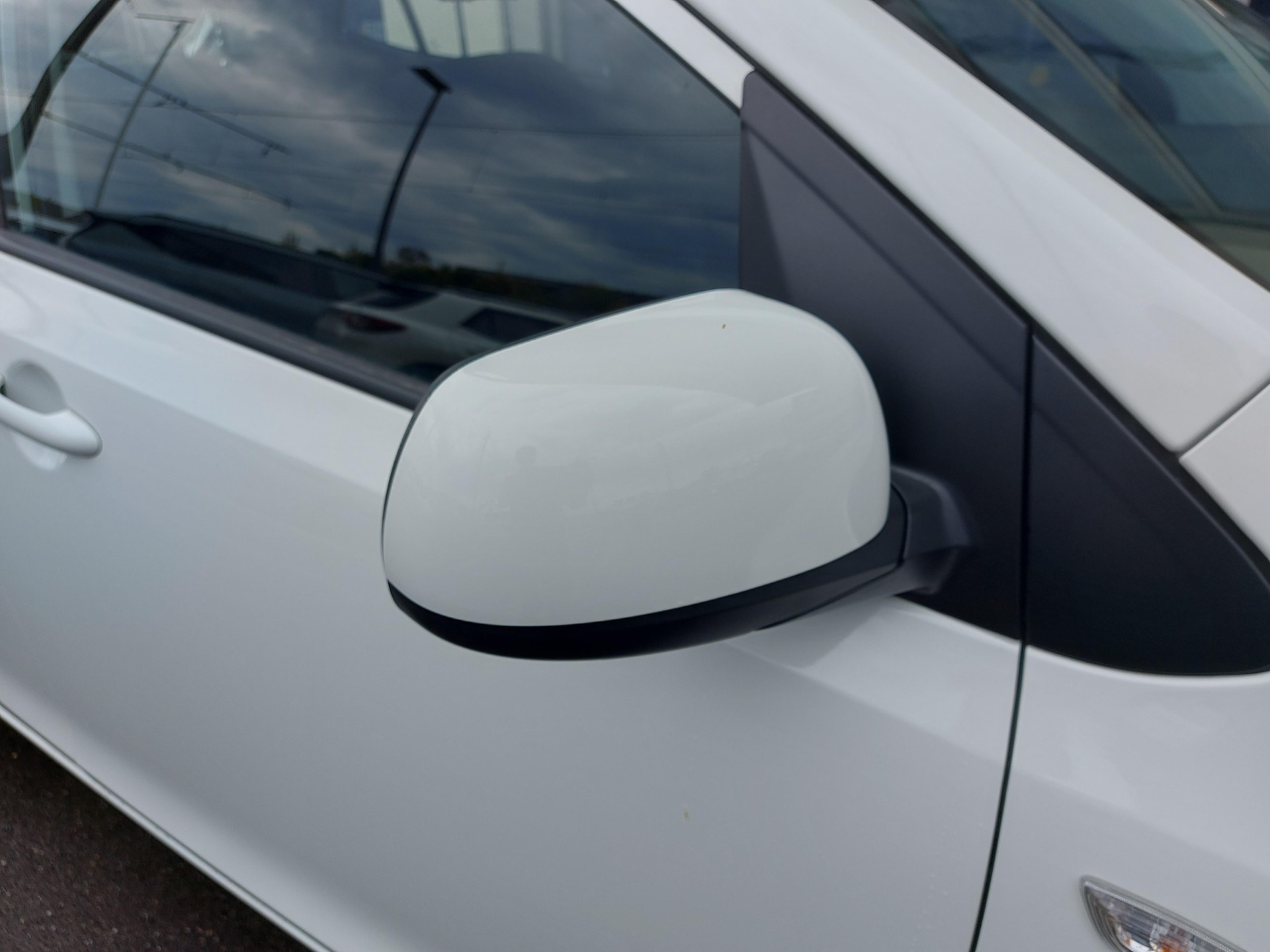KIA Picanto 1.0 GDi First Edition-image-5