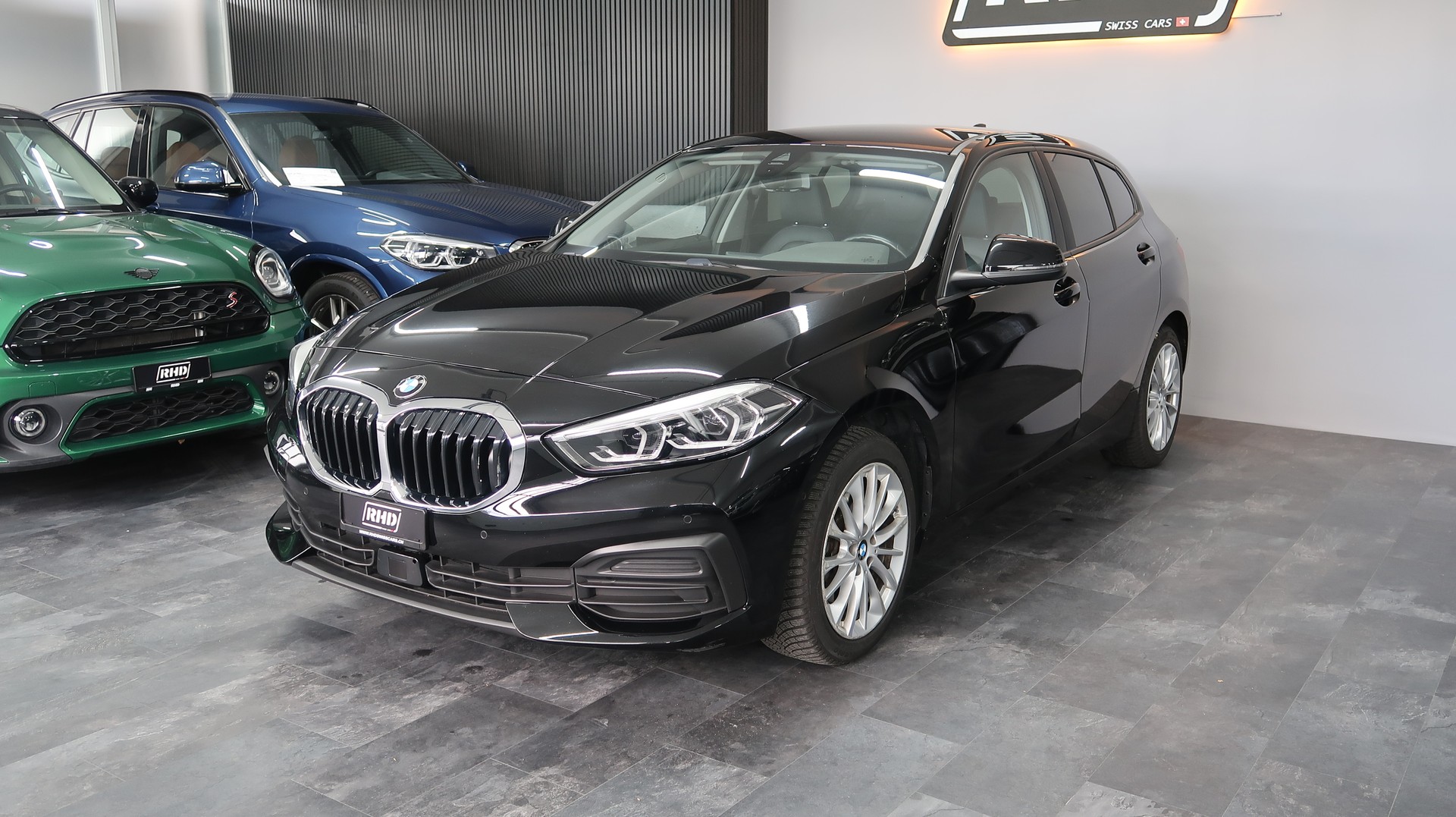BMW 118i Steptronic / BMW GARANTIE-showroom-element-2