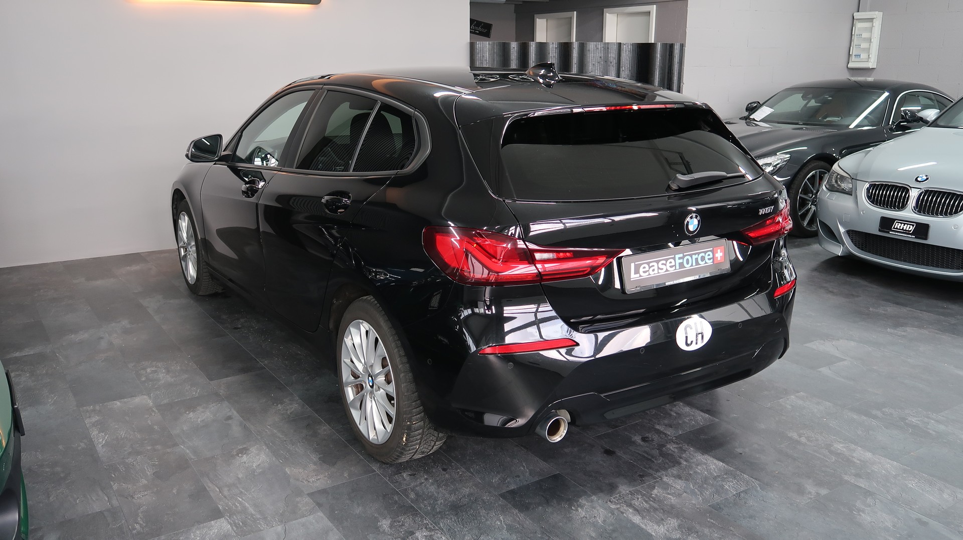 BMW 118i Steptronic / BMW GARANTIE-image-11