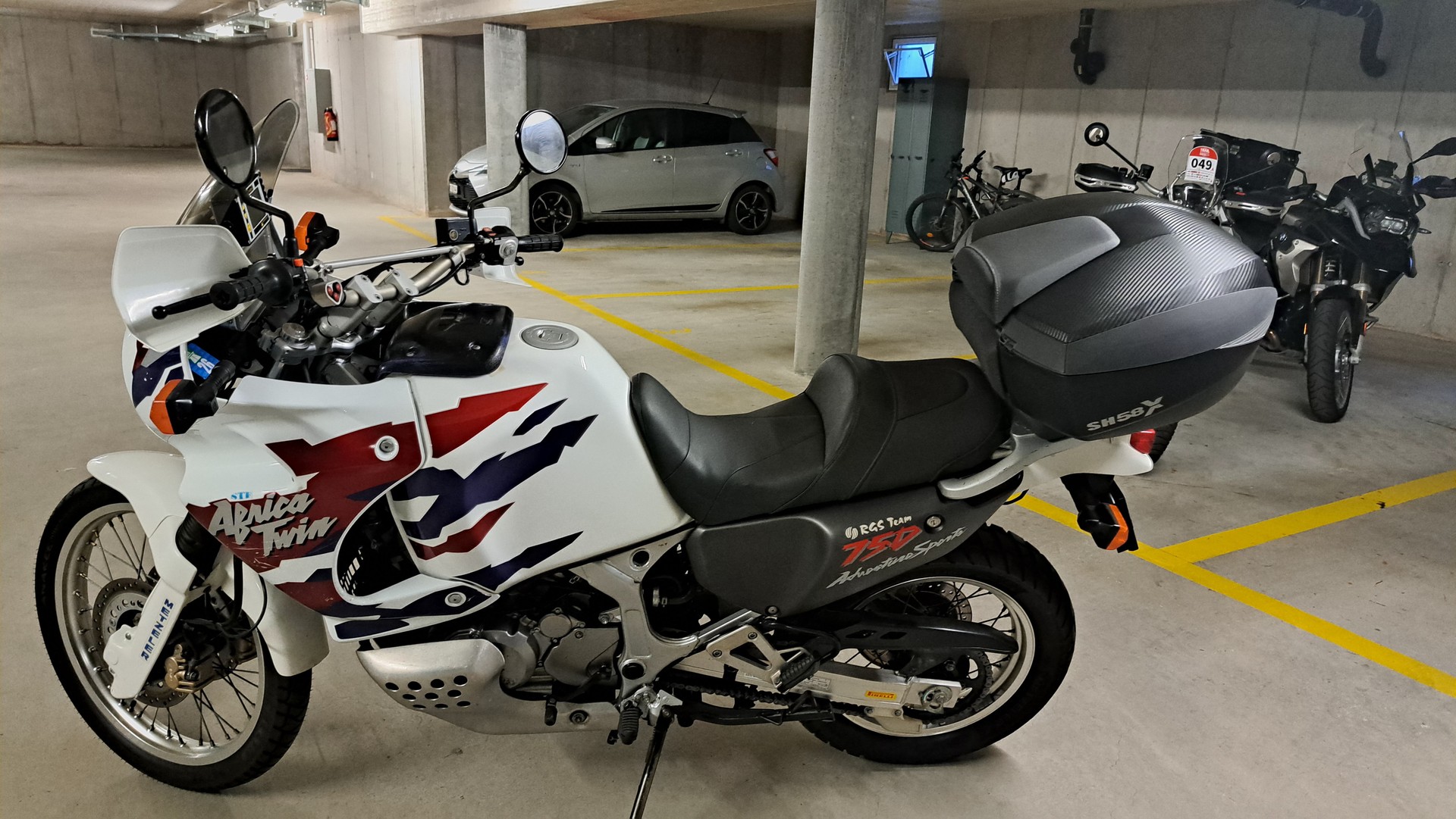 BMW R 1300-image-1