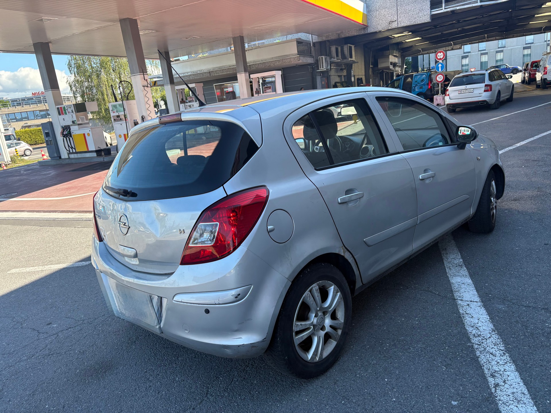 OPEL Corsa 1.4 TP Sport-image-8