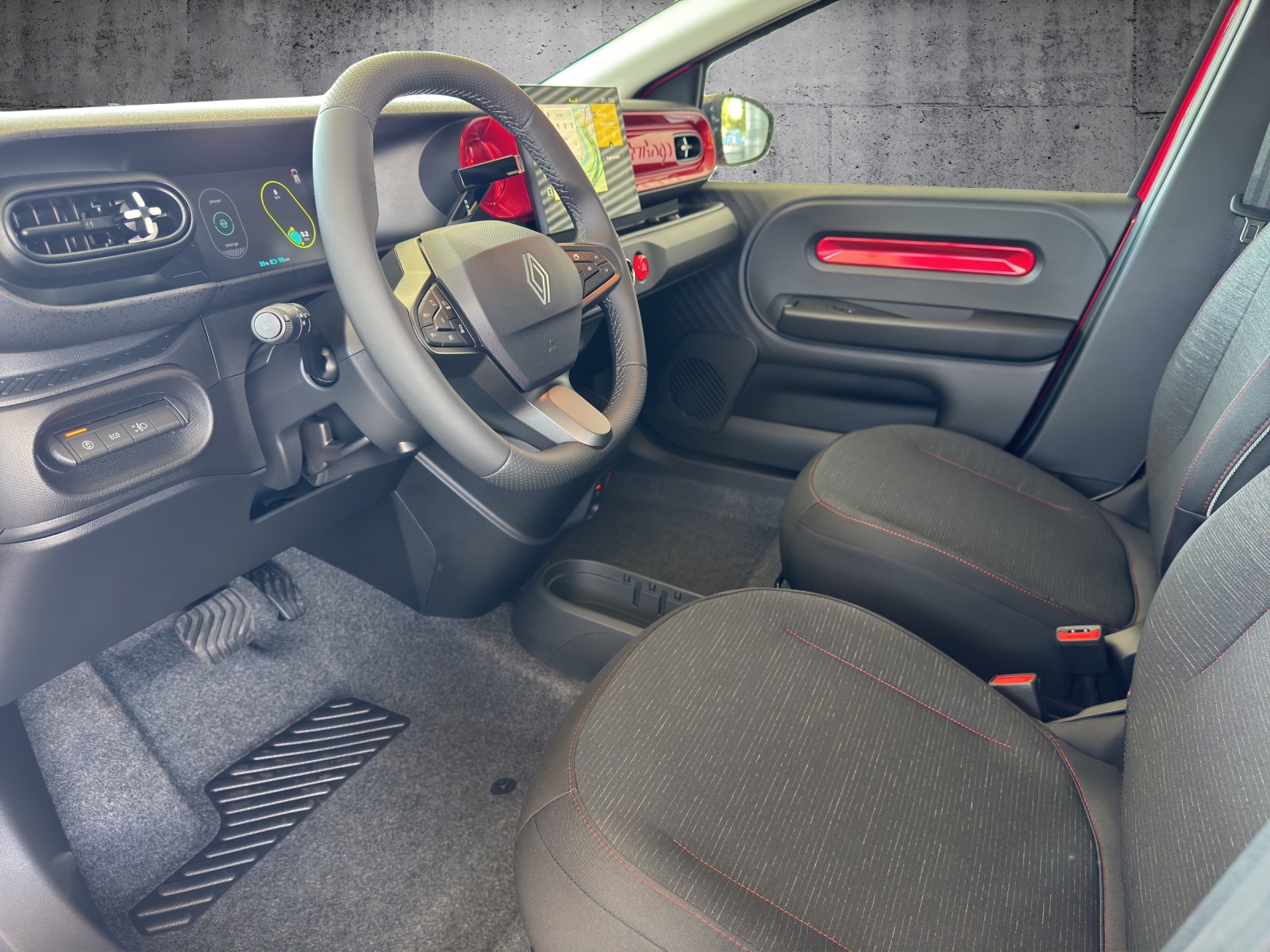 RENAULT Twingo E-Tech 27kWh Techno-showroom-element-1