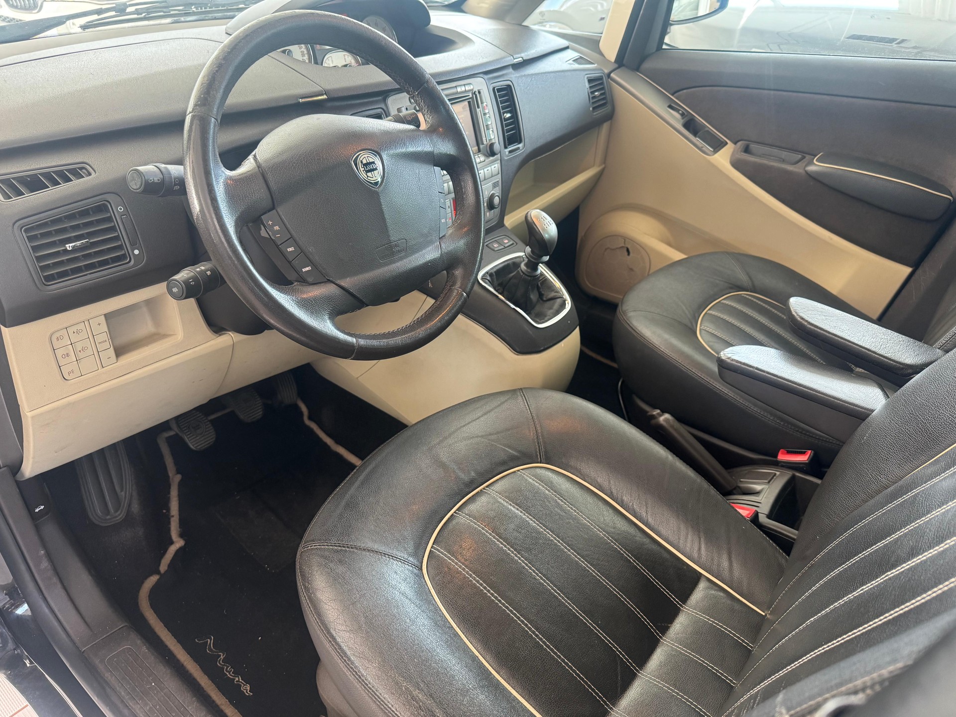 LANCIA Musa 1.4 16V Platino-image-3