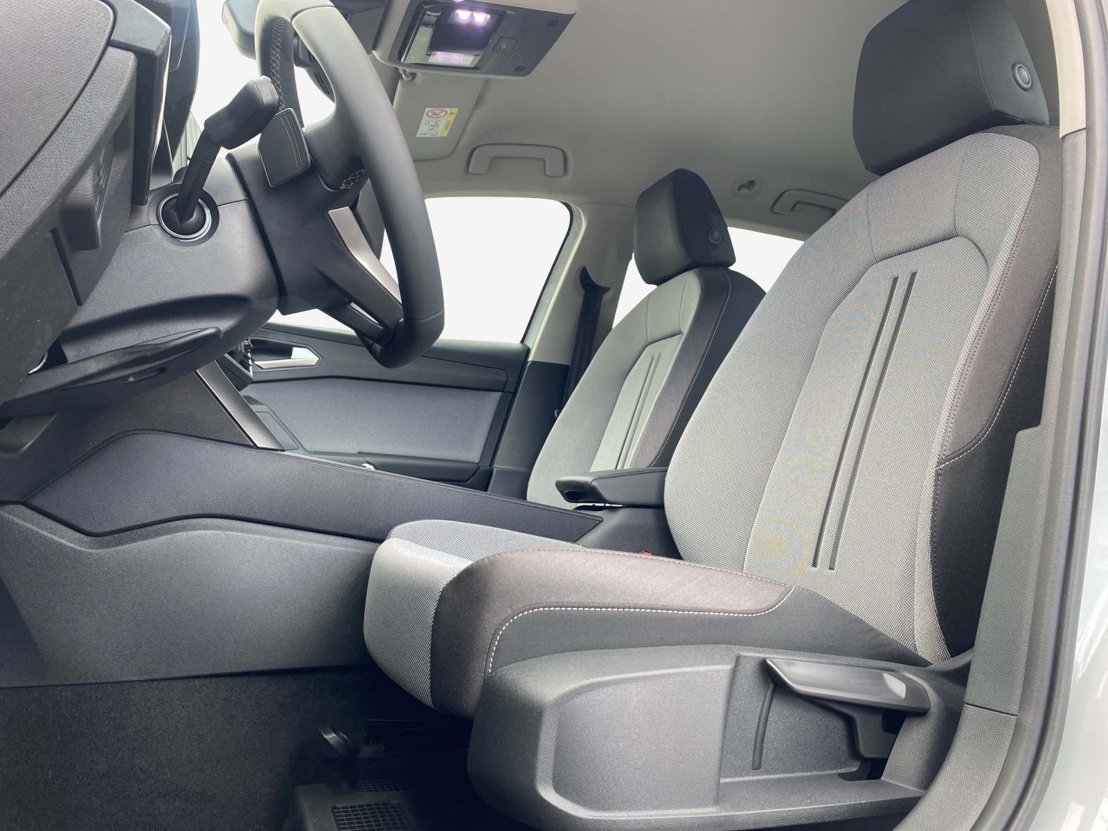 SEAT Leon ST 1.5 eHybrid pHEV DSG FR-image-7