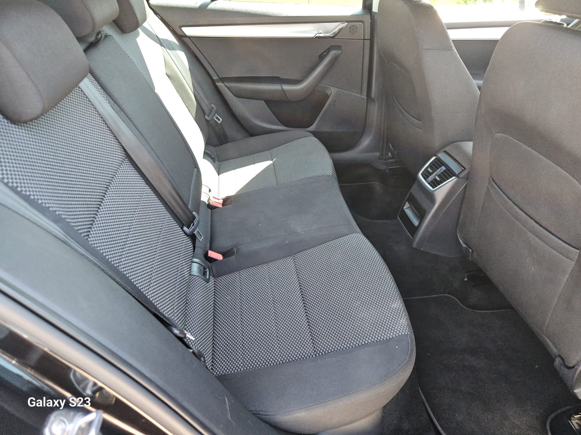 SKODA Octavia Combi 2.0 TDI Ambition 4x4-image-7