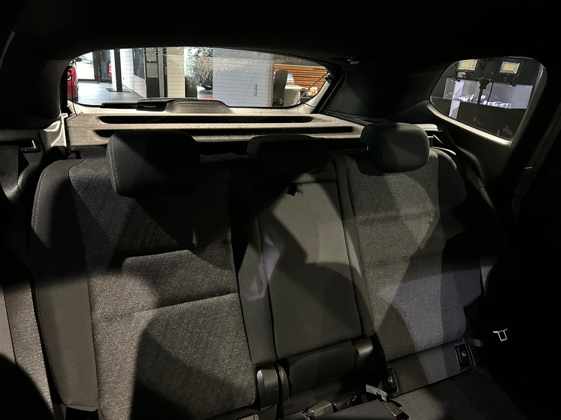 BMW X1 sDrive 18i-image-24