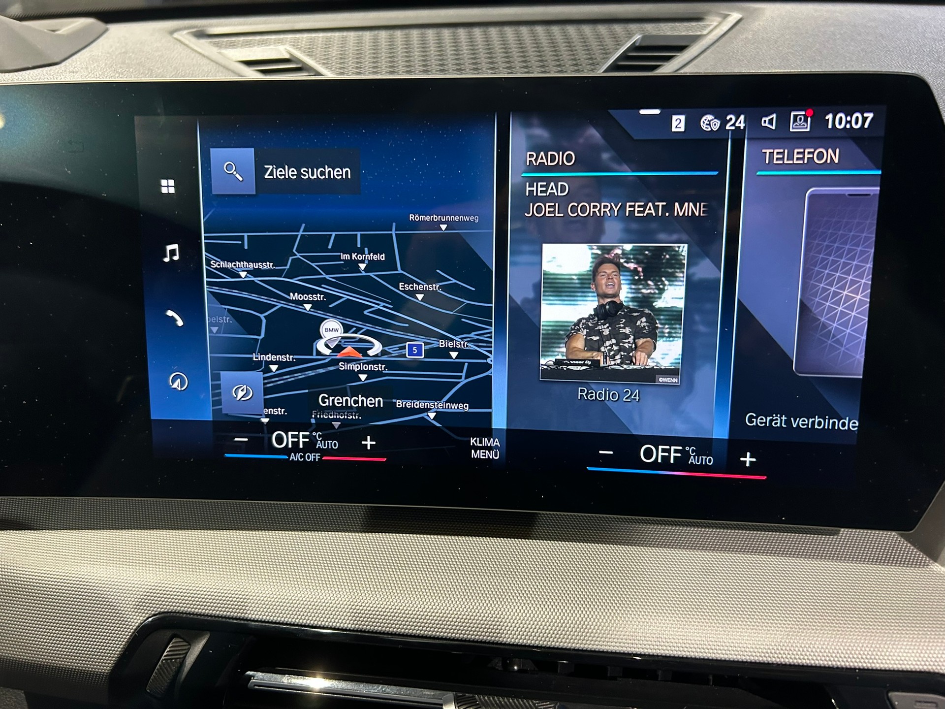 BMW X1 sDrive 18i-image-21