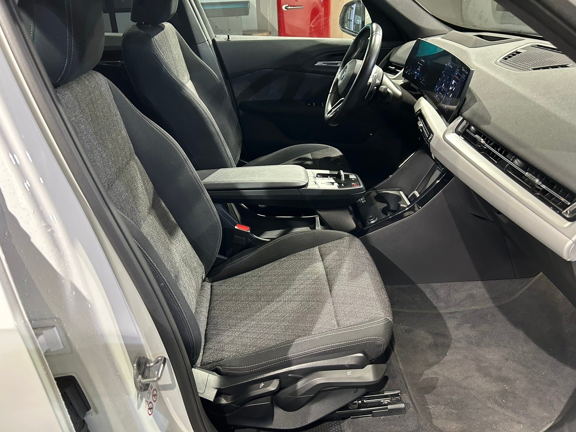 BMW X1 sDrive 18i-image-26