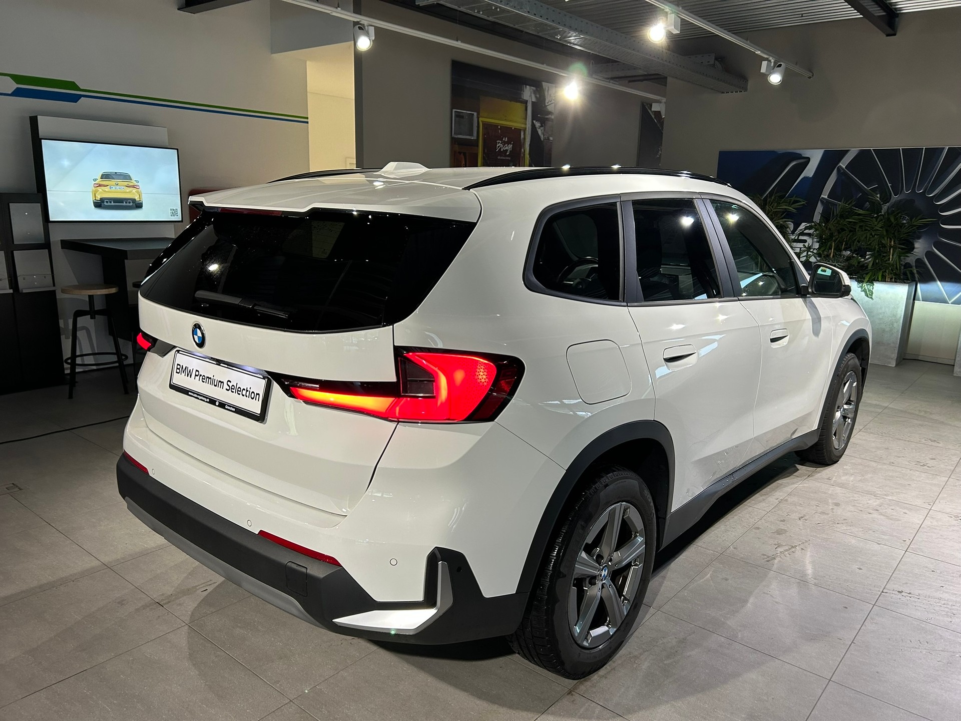 BMW X1 sDrive 18i-image-7