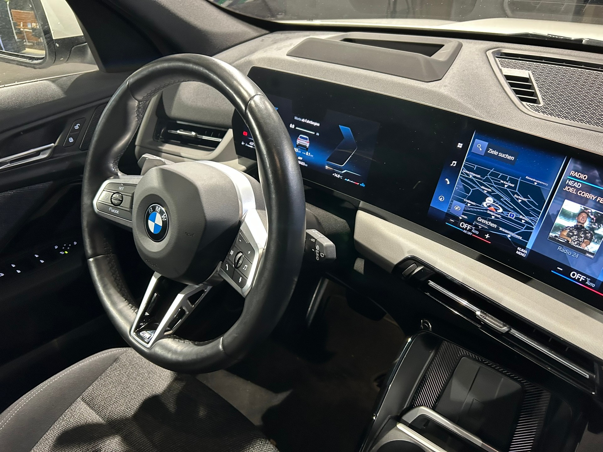 BMW X1 sDrive 18i-image-23