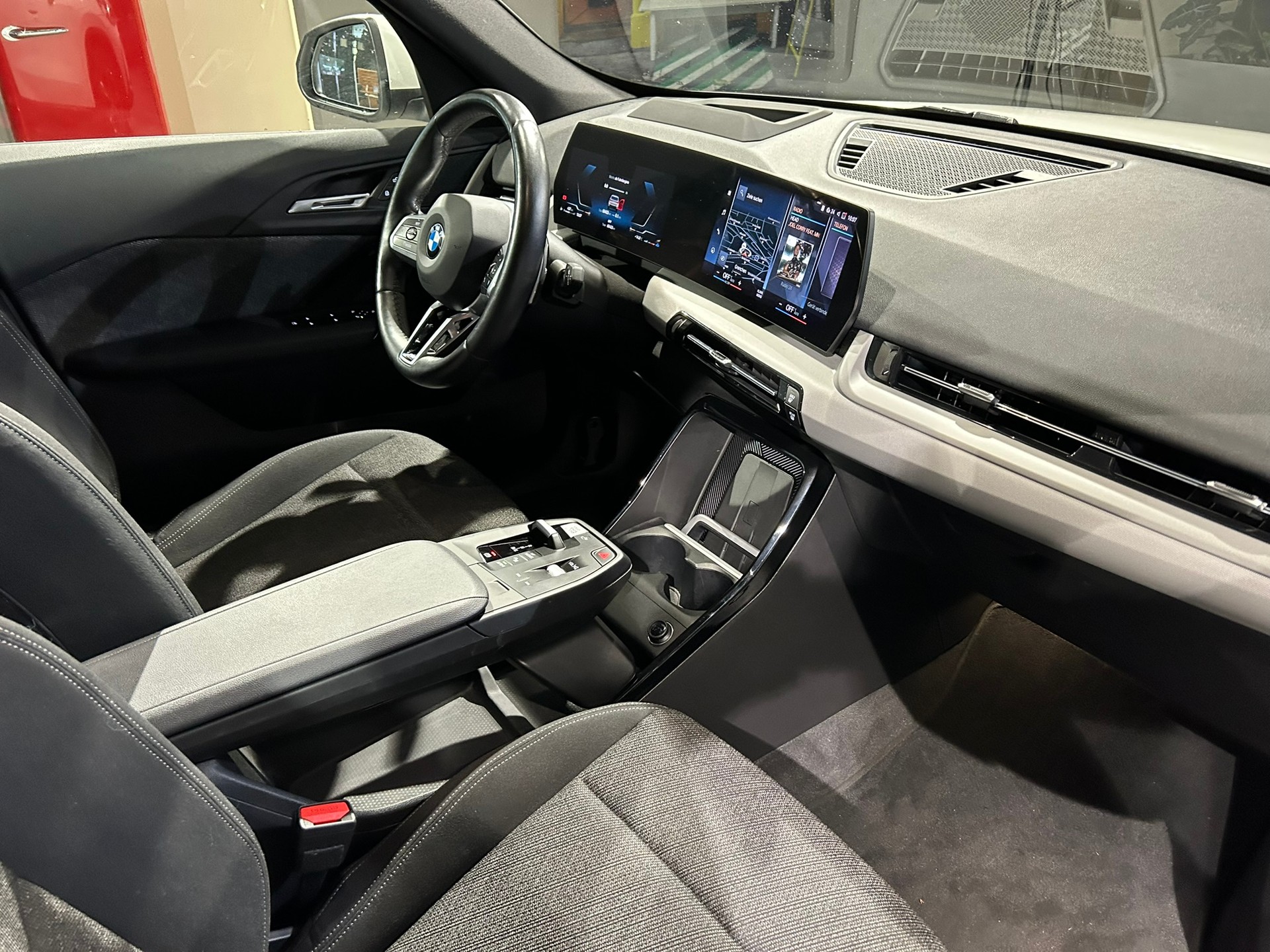 BMW X1 sDrive 18i-image-19