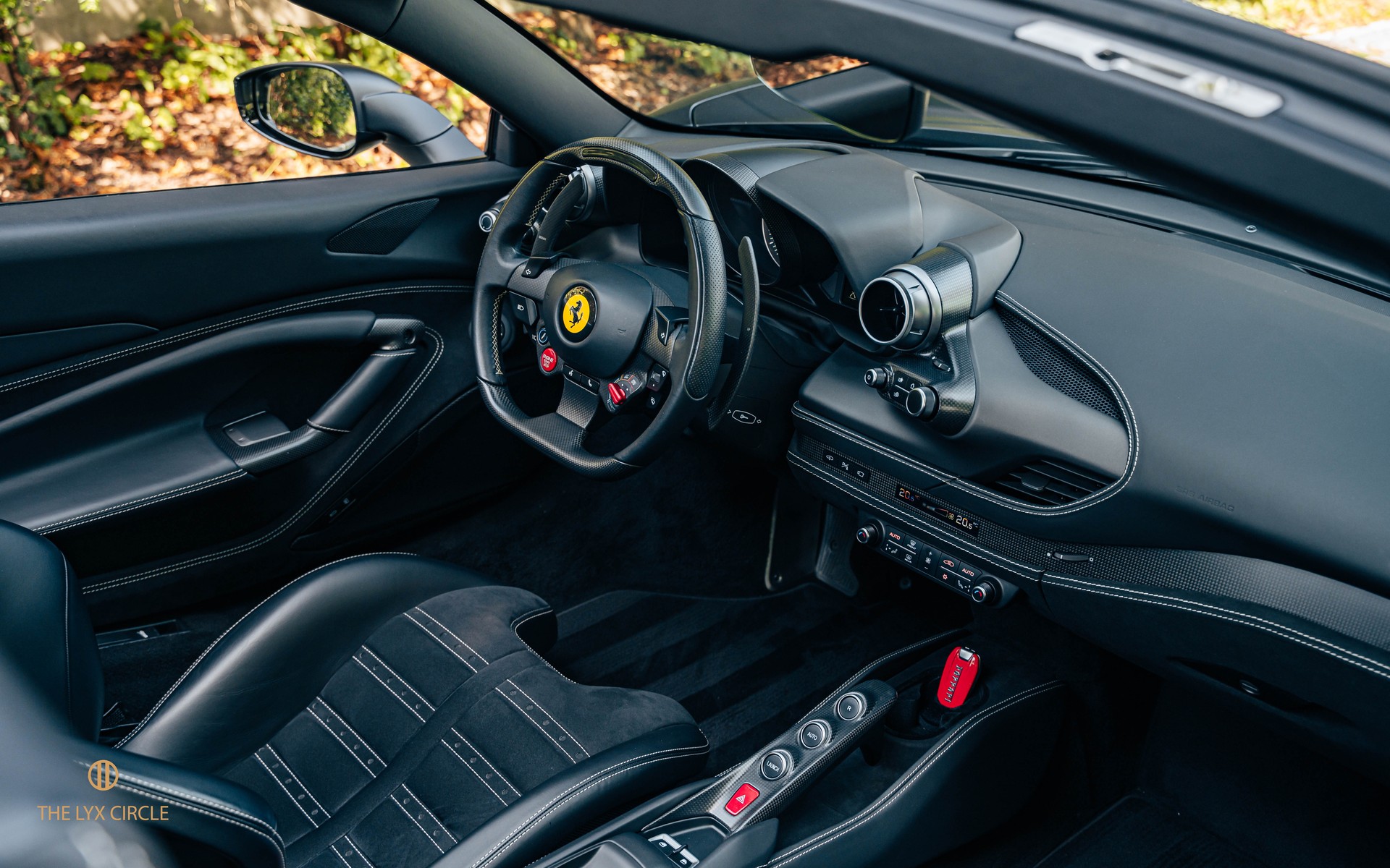 FERRARI F8 Spider-image-13
