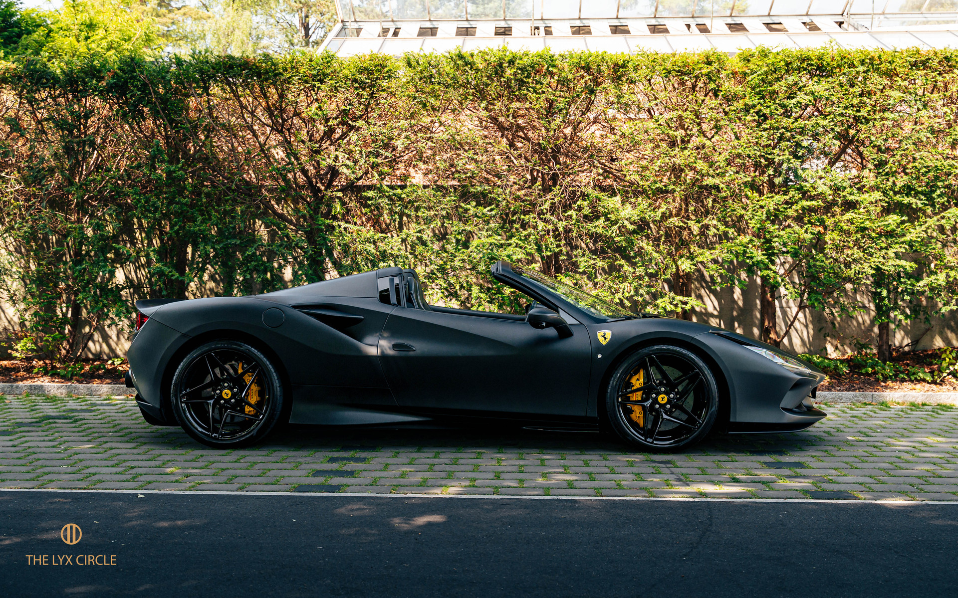 FERRARI F8 Spider-image-5