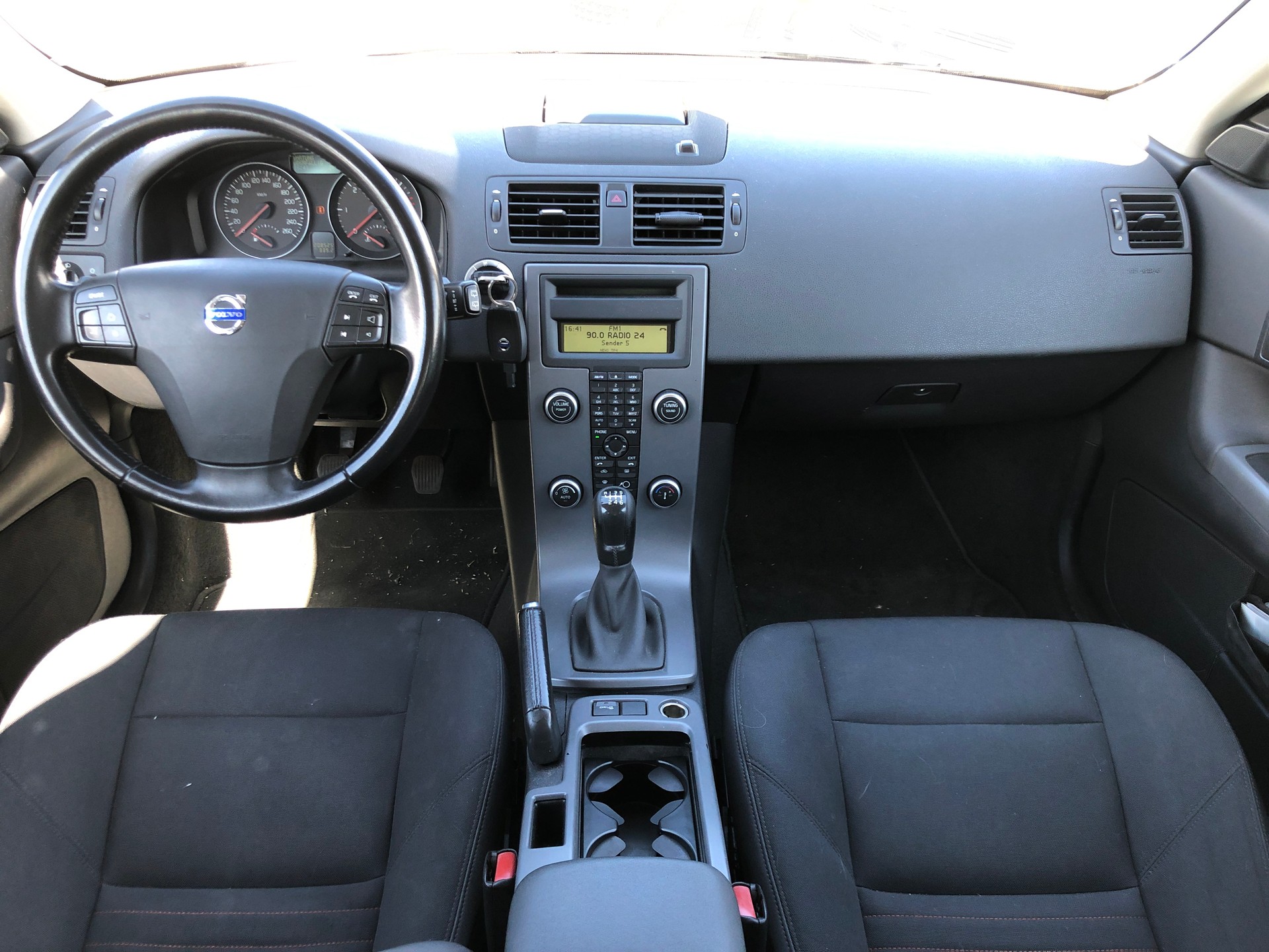 VOLVO C30 DRIVEe Start/Stop-image-8