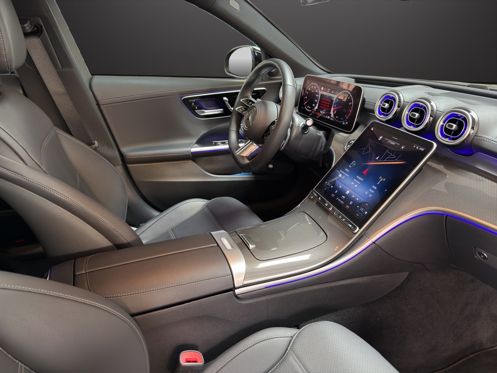 MERCEDES-BENZ C 200 4 Matic-image-11