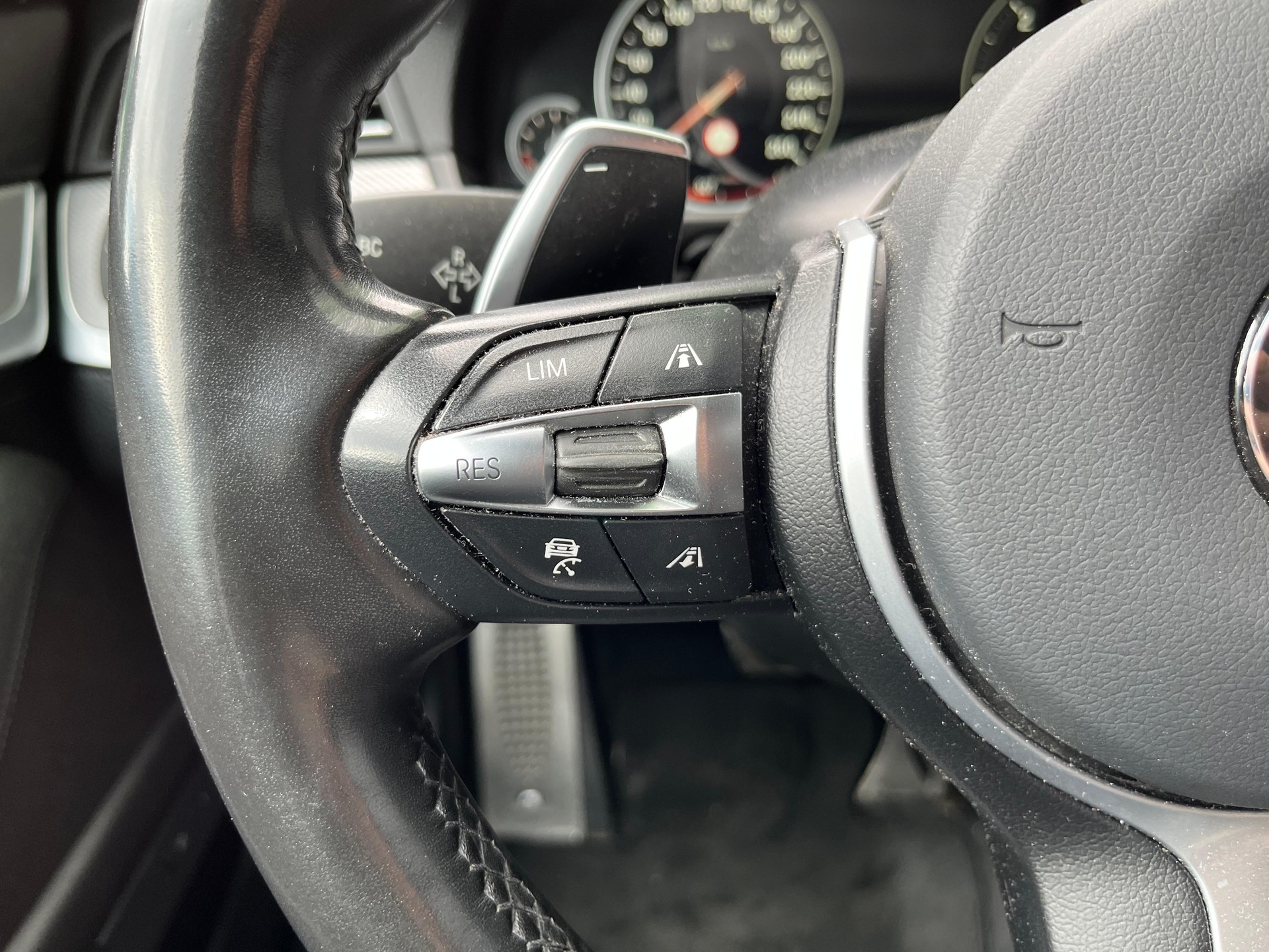 BMW M550d Touring xDrive Steptronic-image-19