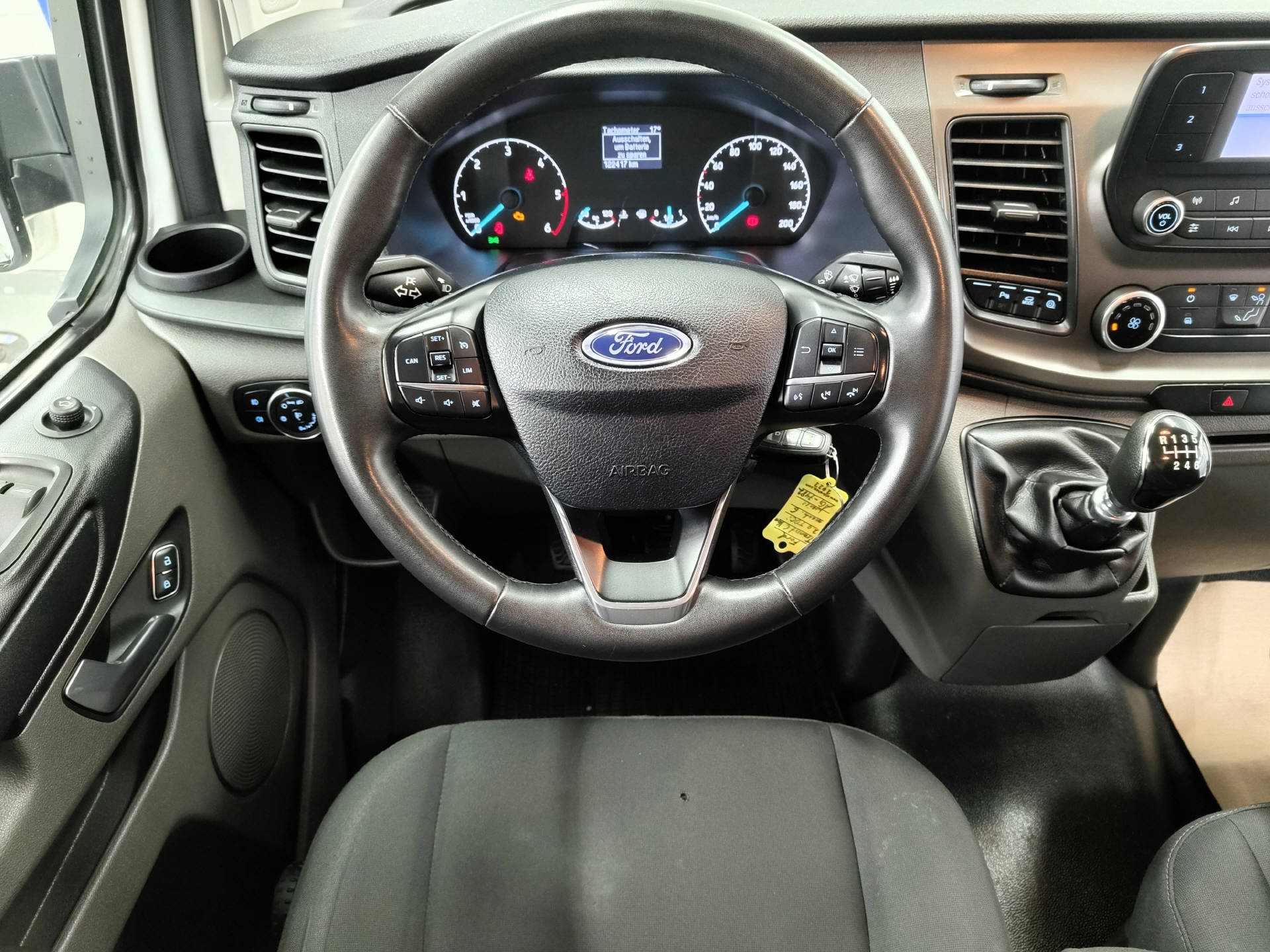 FORD Transit Custom Van 320 L2H1 2.0 TDCi 130 Trend-image-4