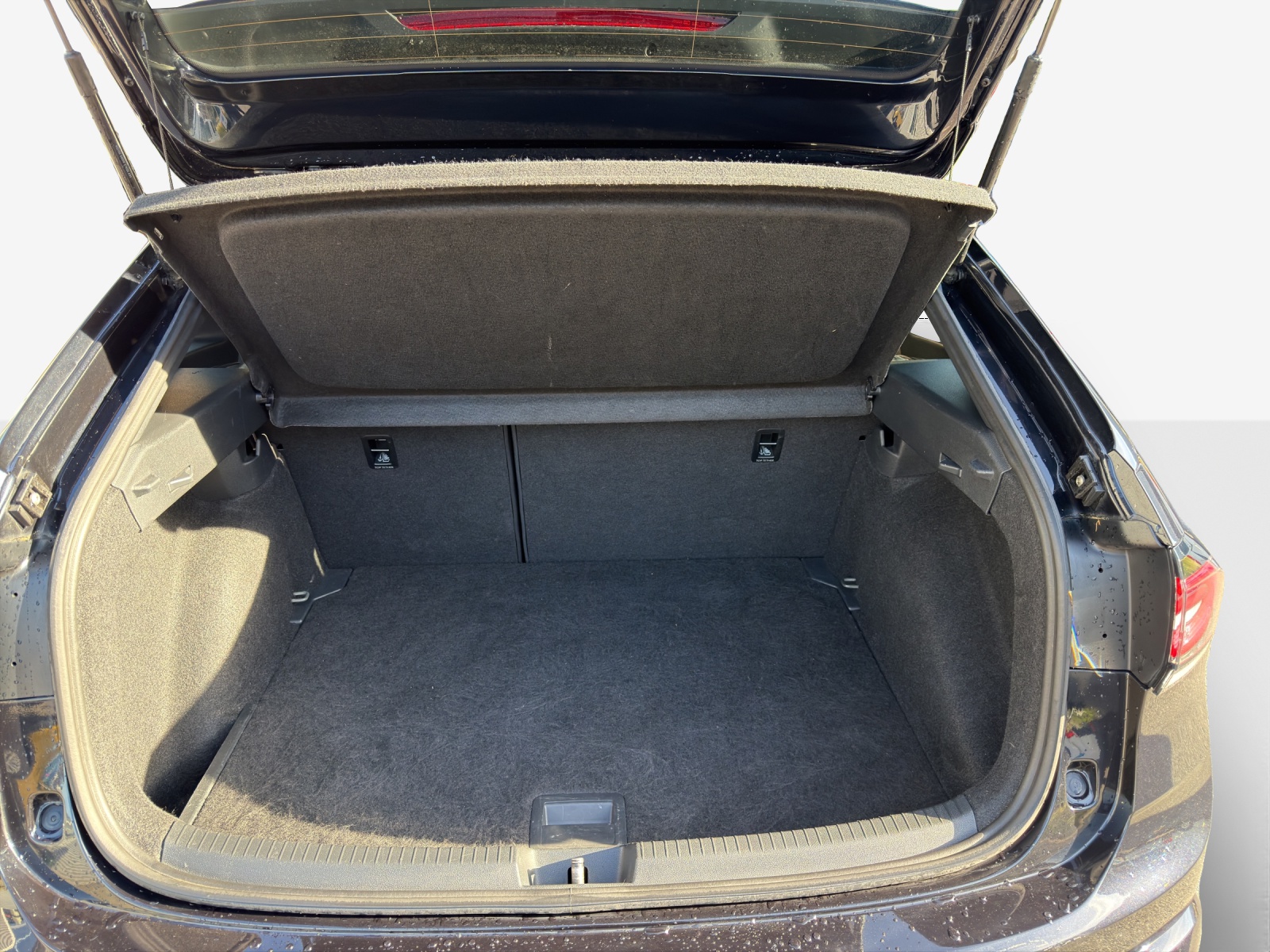 VW Taigo 1.0 TSI R-Line DSG-image-12