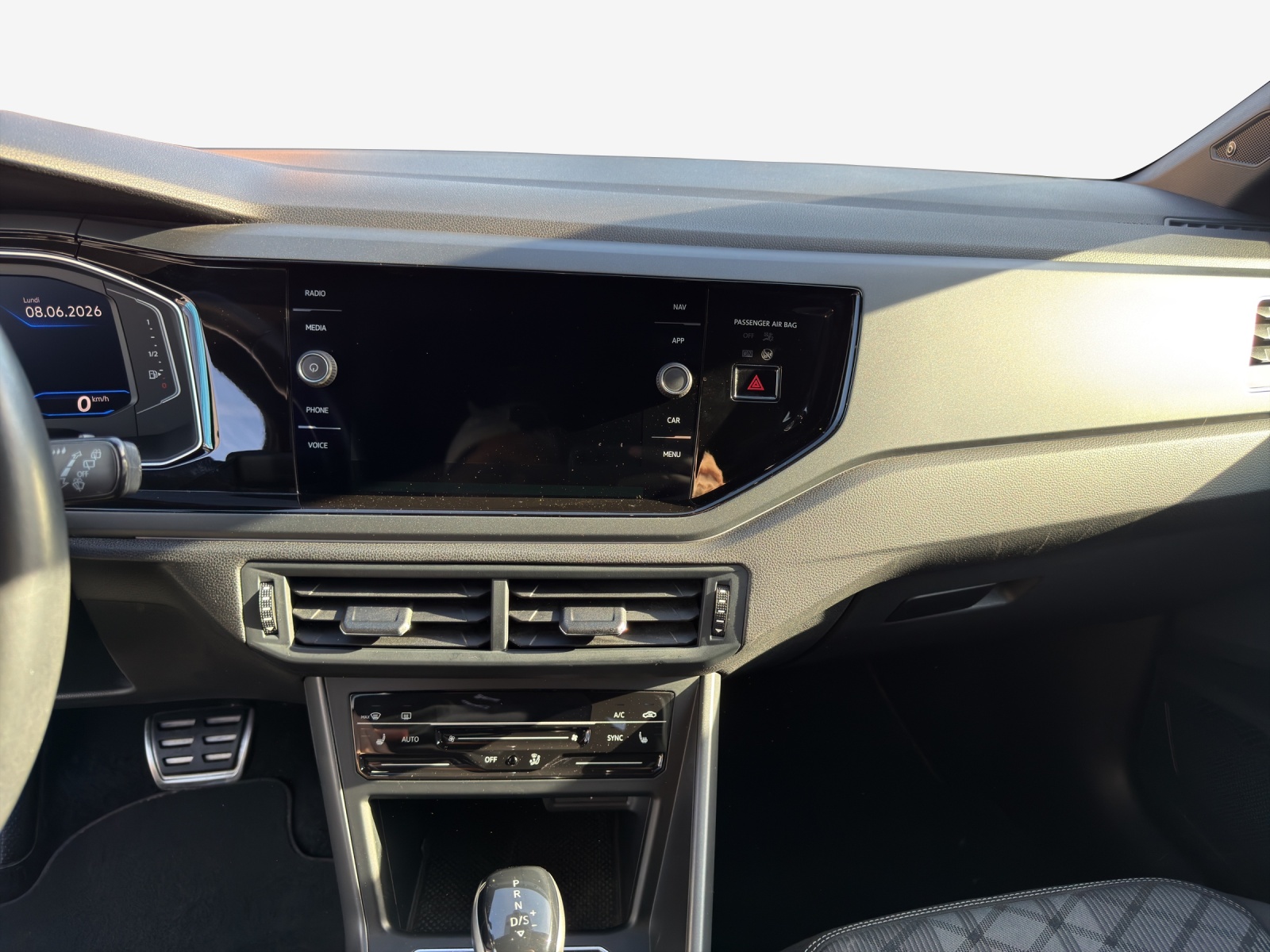 VW Taigo 1.0 TSI R-Line DSG-image-10