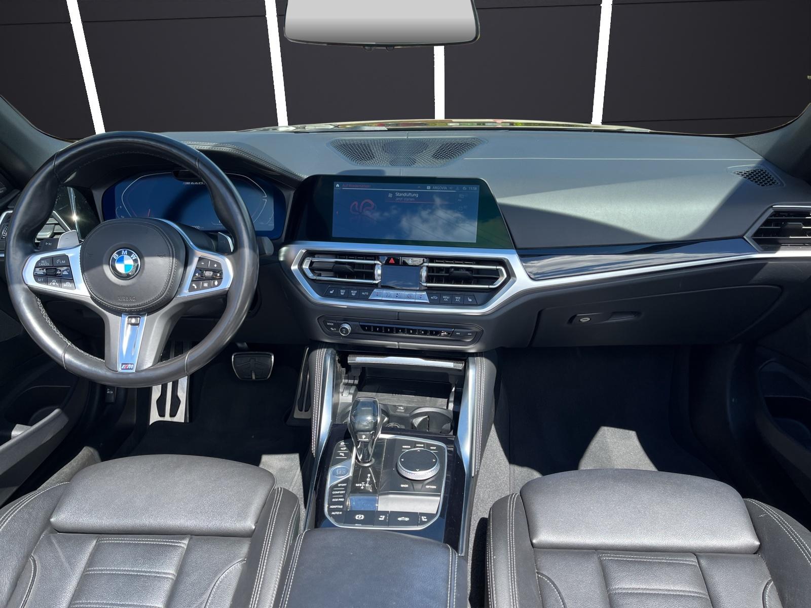 BMW M440i xDrive Cabrio-image-11