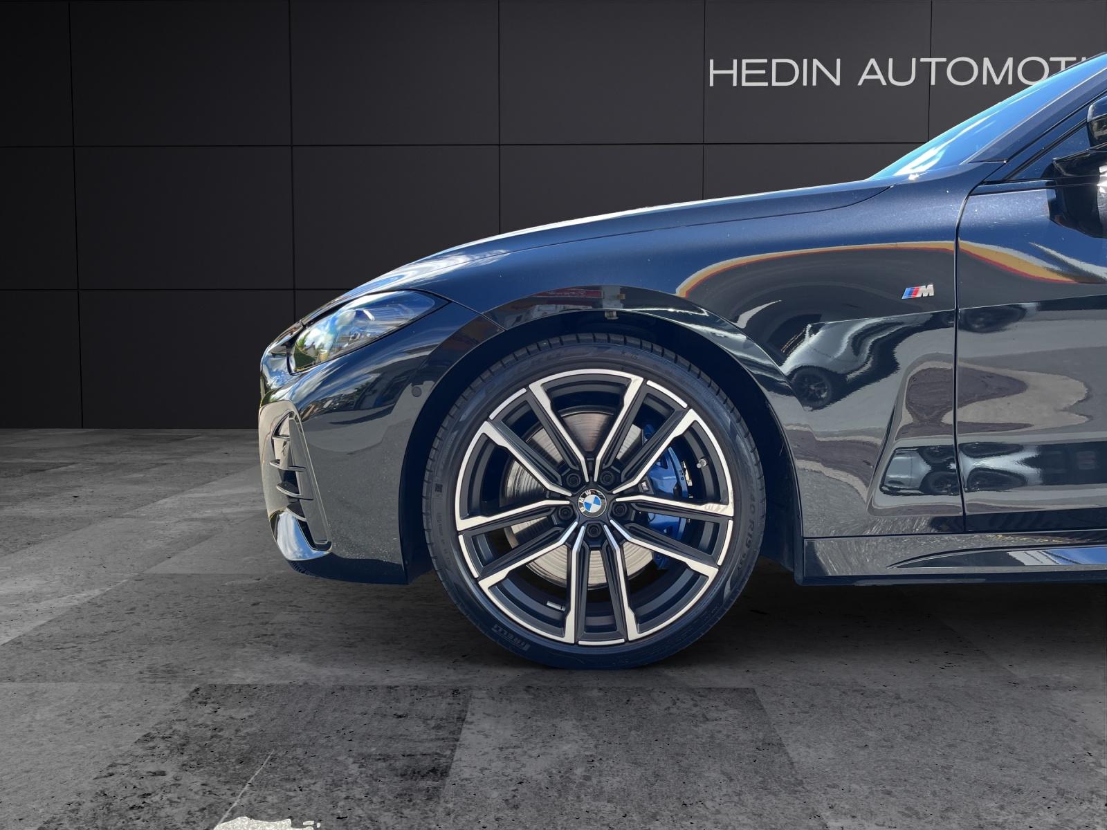 BMW M440i xDrive Cabrio-image-4