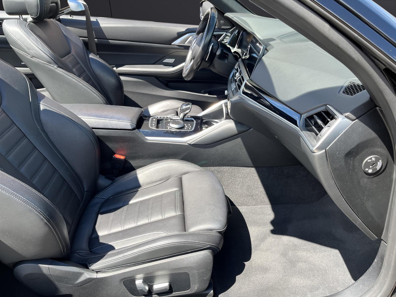 BMW M440i xDrive Cabrio-image-18