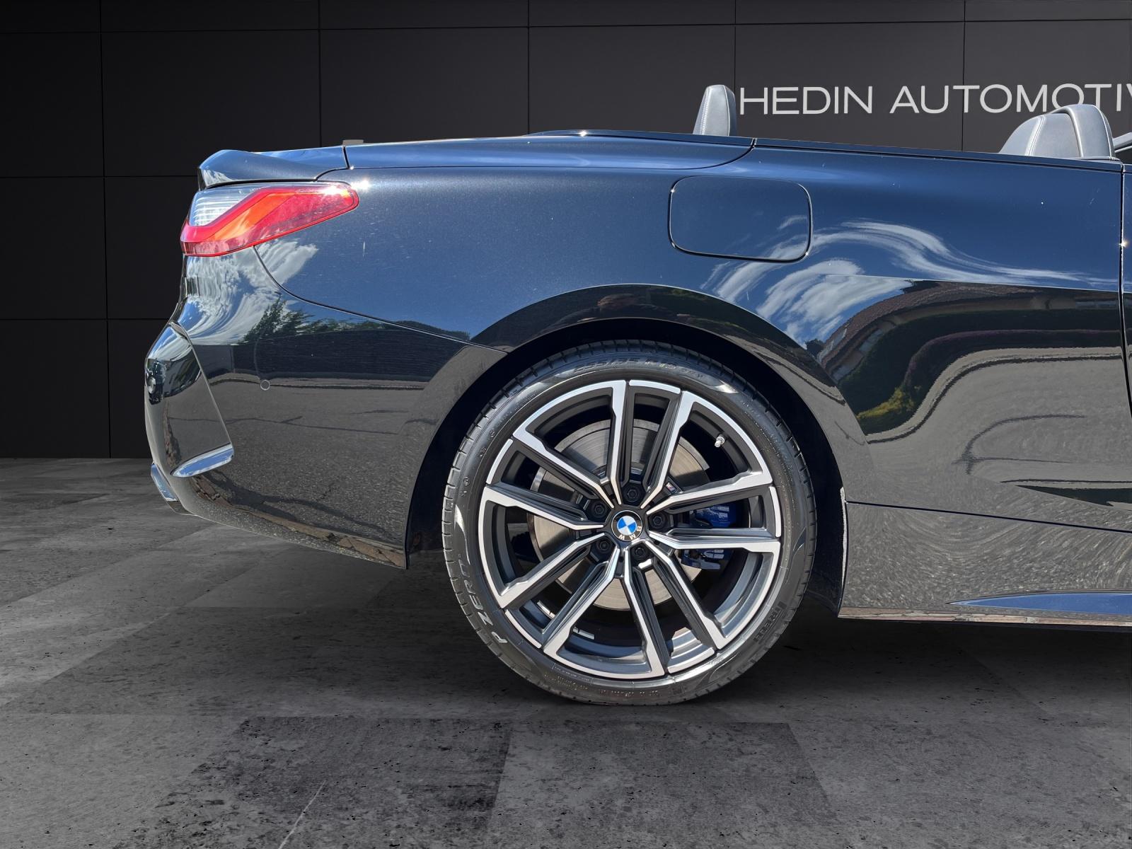 BMW M440i xDrive Cabrio-image-19