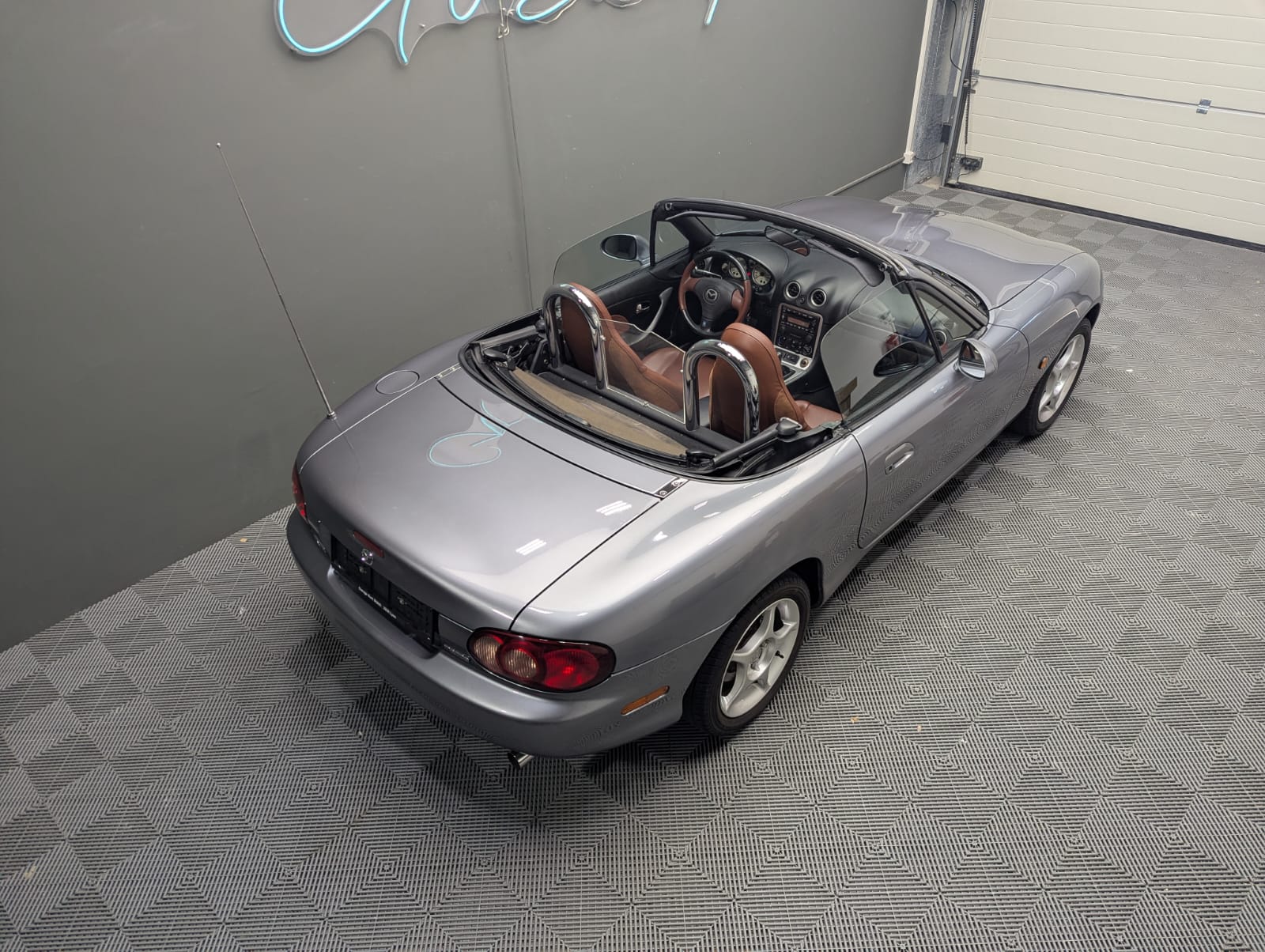 MAZDA MX-5 1.6i-16 Phoenix Youngster-showroom-element-2