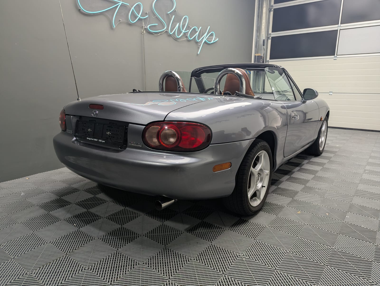 MAZDA MX-5 1.6i-16 Phoenix Youngster-showroom-element-1