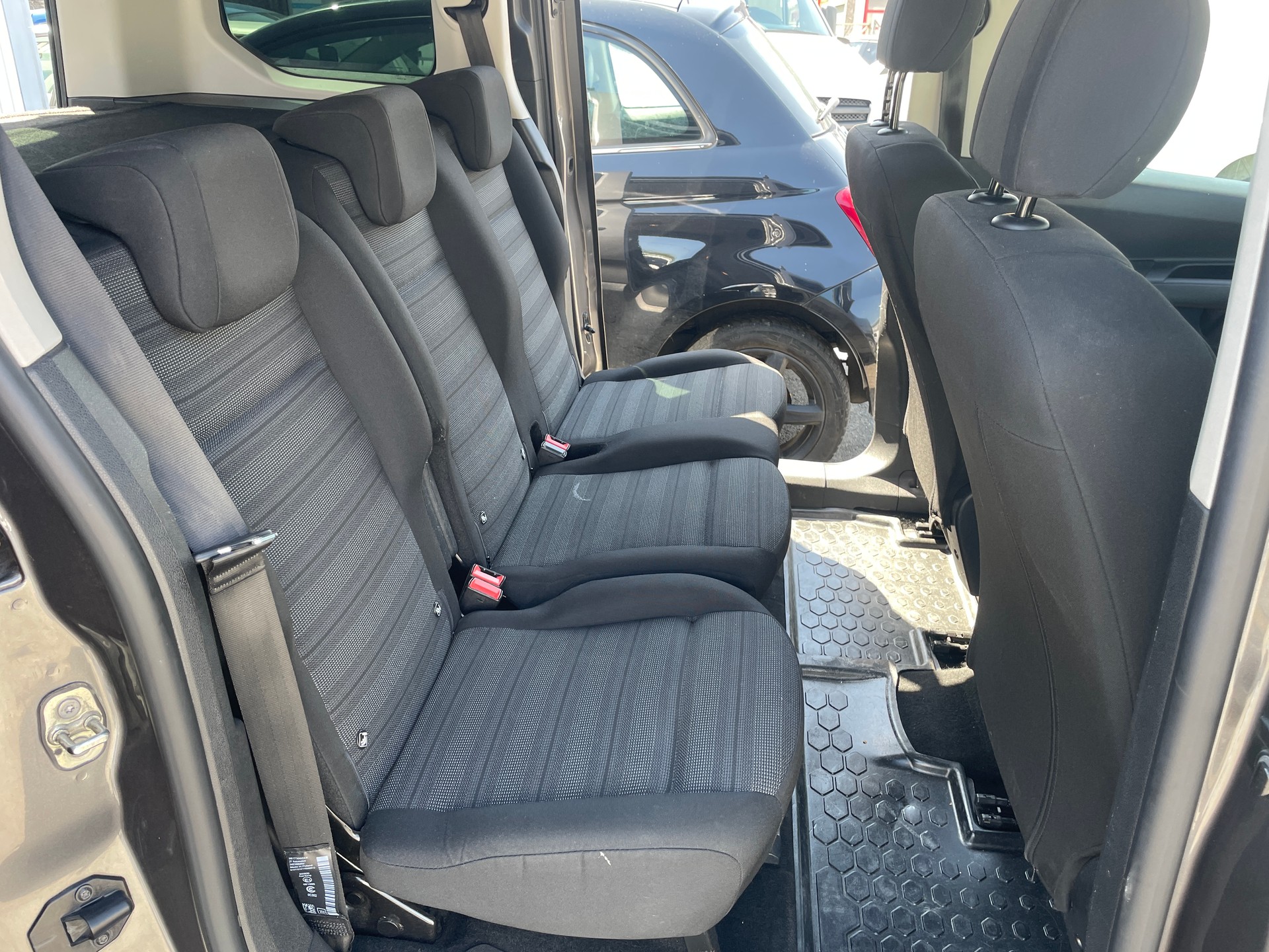 OPEL Combo Life 1.2 Edition-image-11