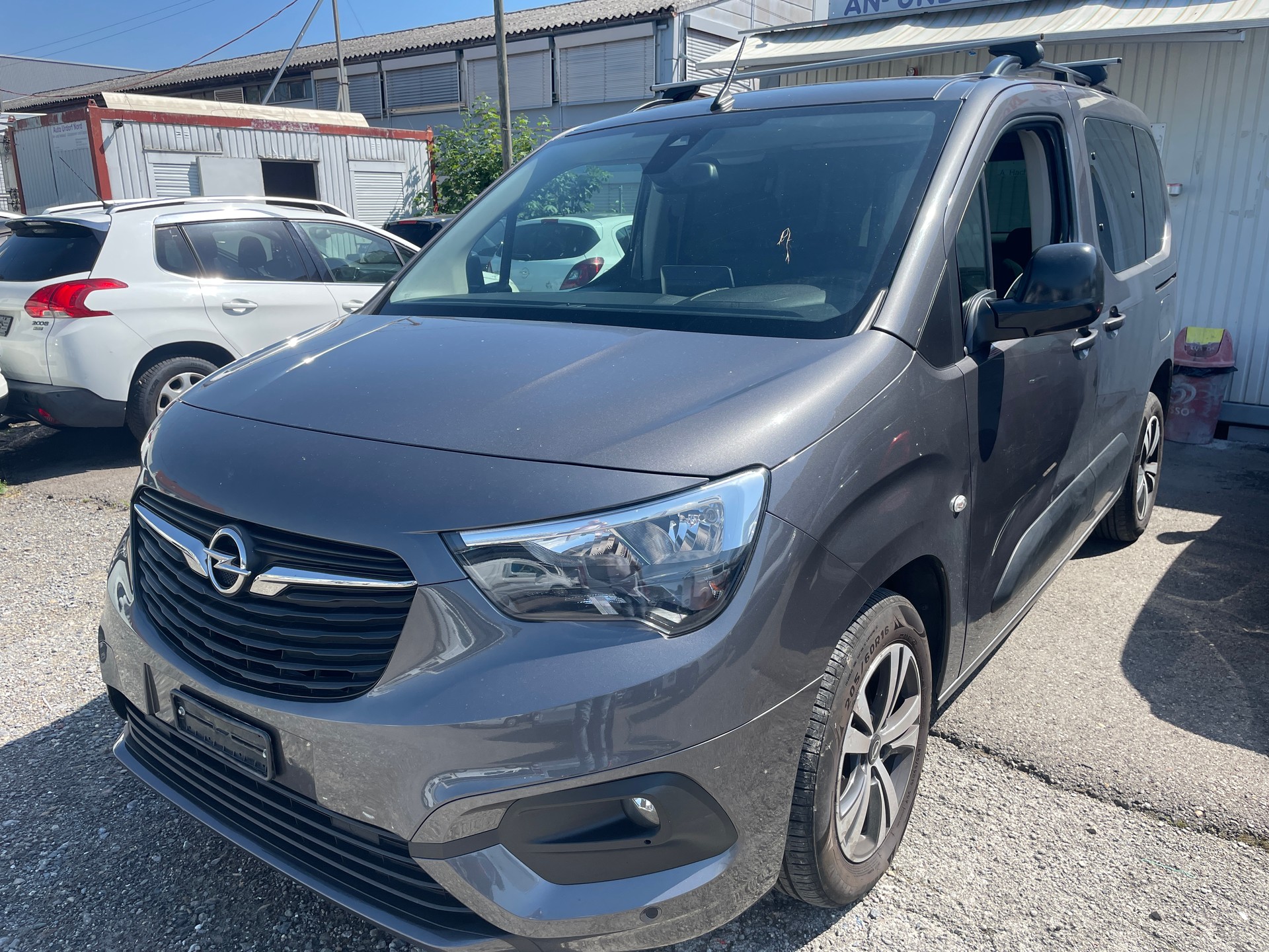 OPEL Combo Life 1.2 Edition-image-1