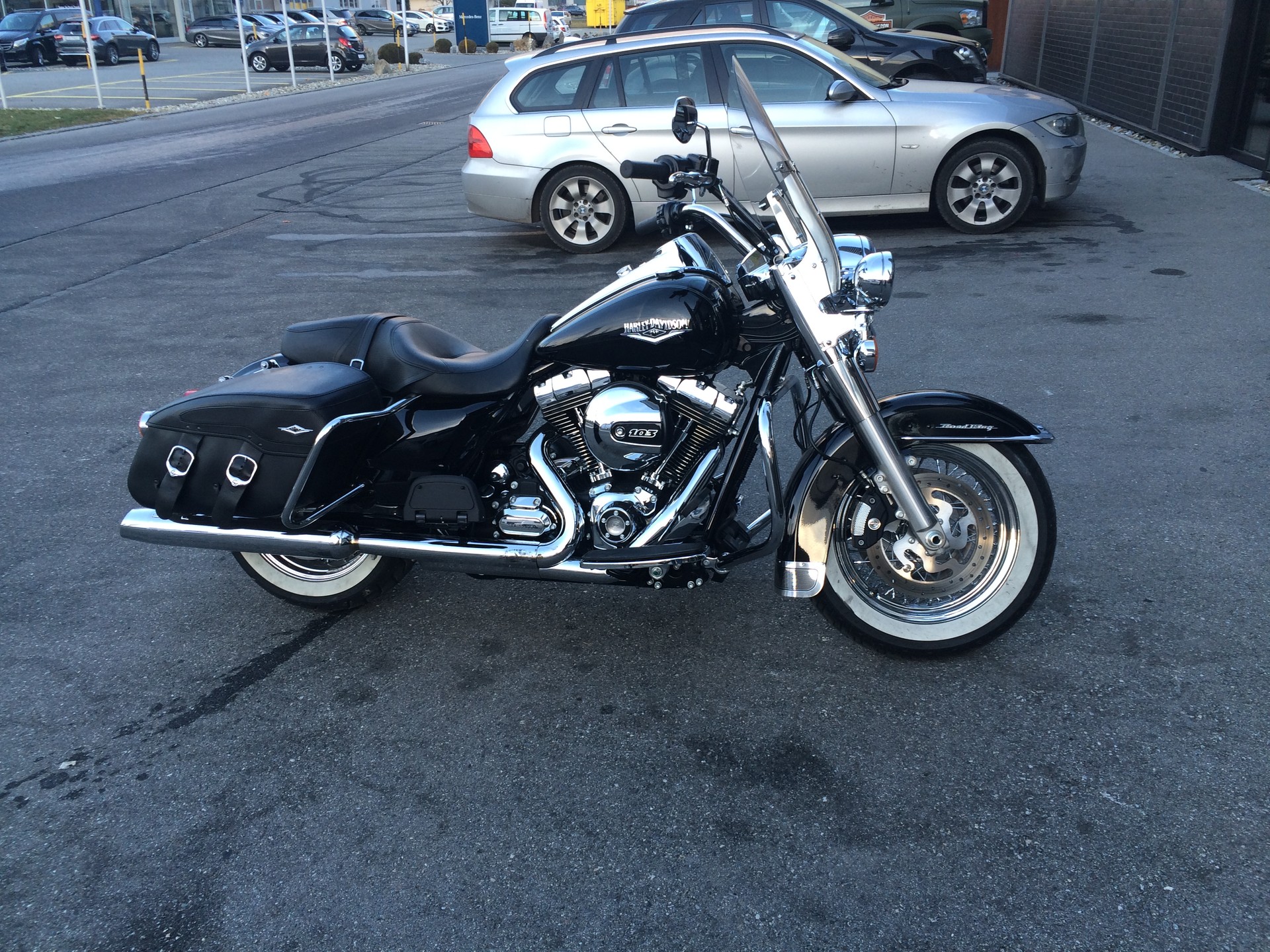 HARLEY-DAVIDSON FLHRC Road King Classic 103 ABS-image-1