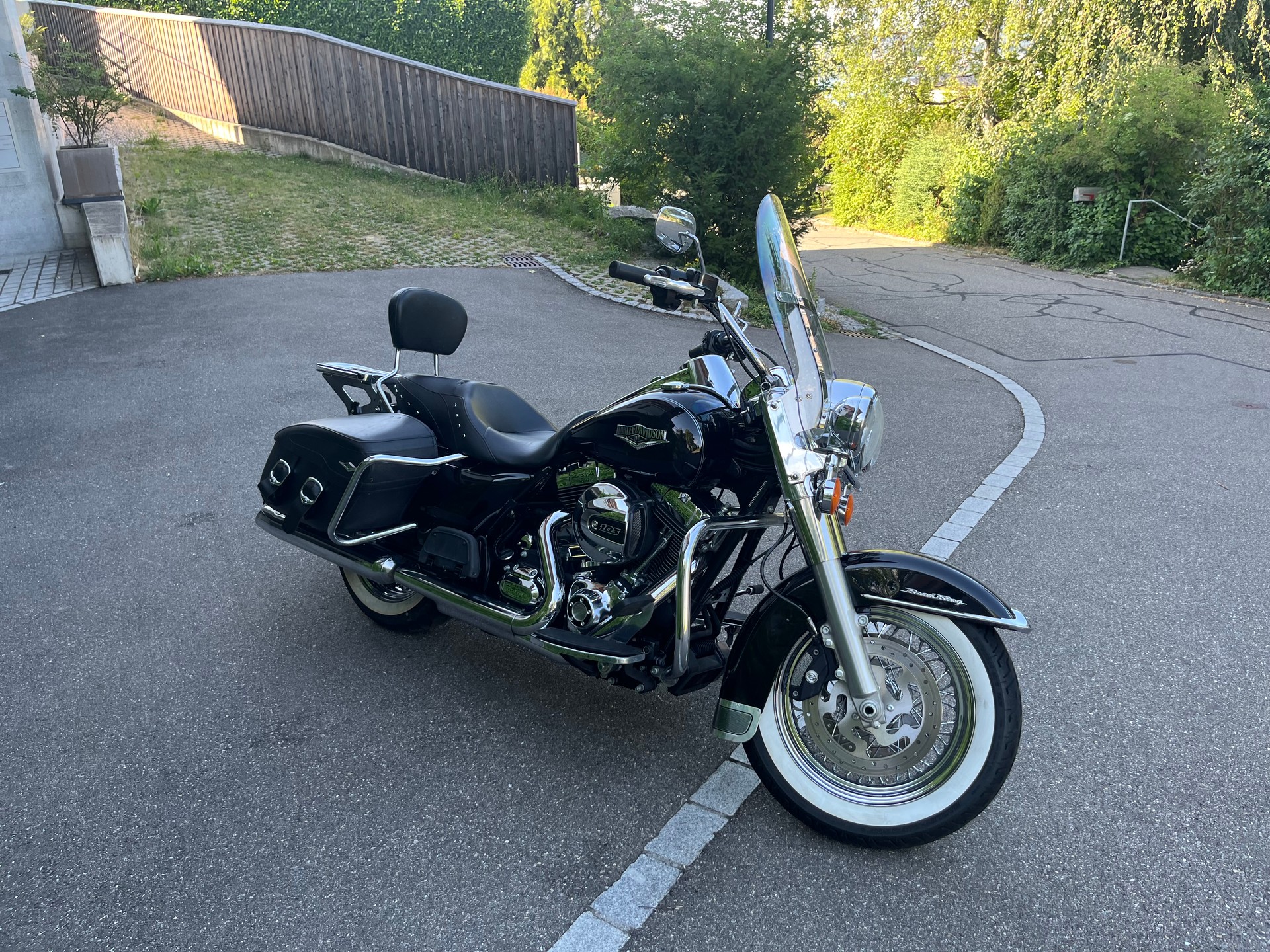 HARLEY-DAVIDSON FLHRC Road King Classic 103 ABS-image-9