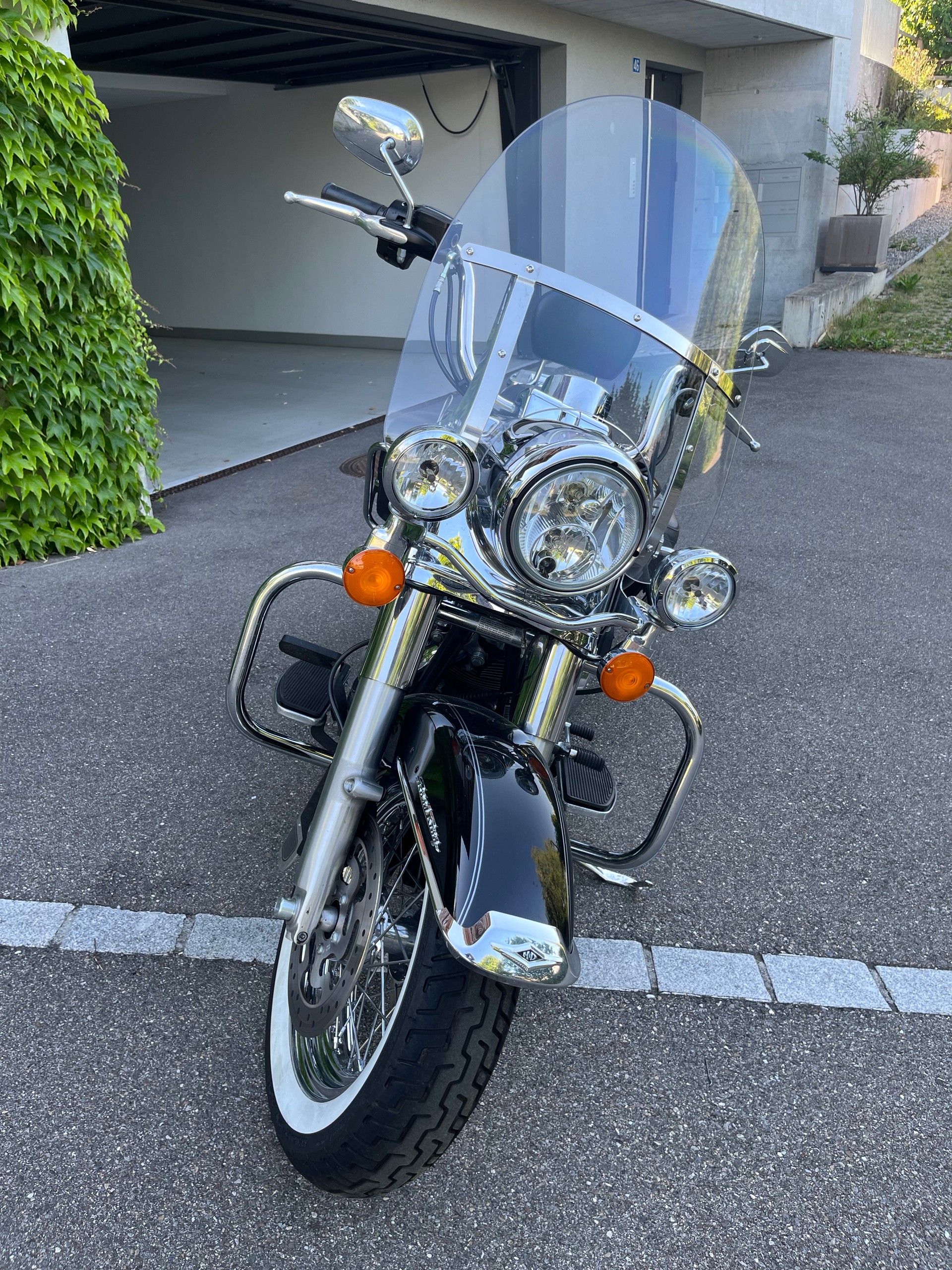 HARLEY-DAVIDSON FLHRC Road King Classic 103 ABS-image-6