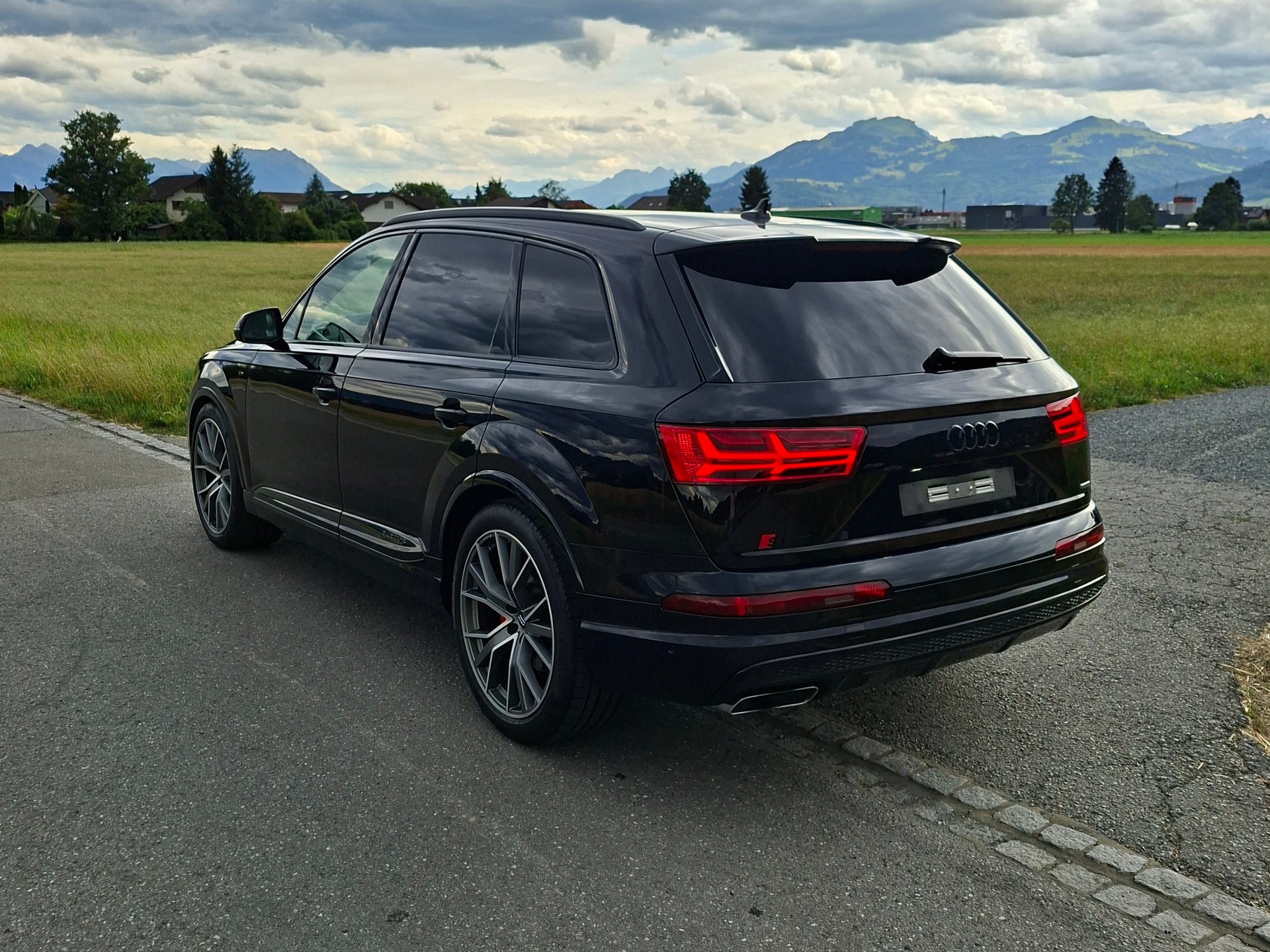 AUDI Q7 3.0 TDI quattro tiptronic-showroom-element-3