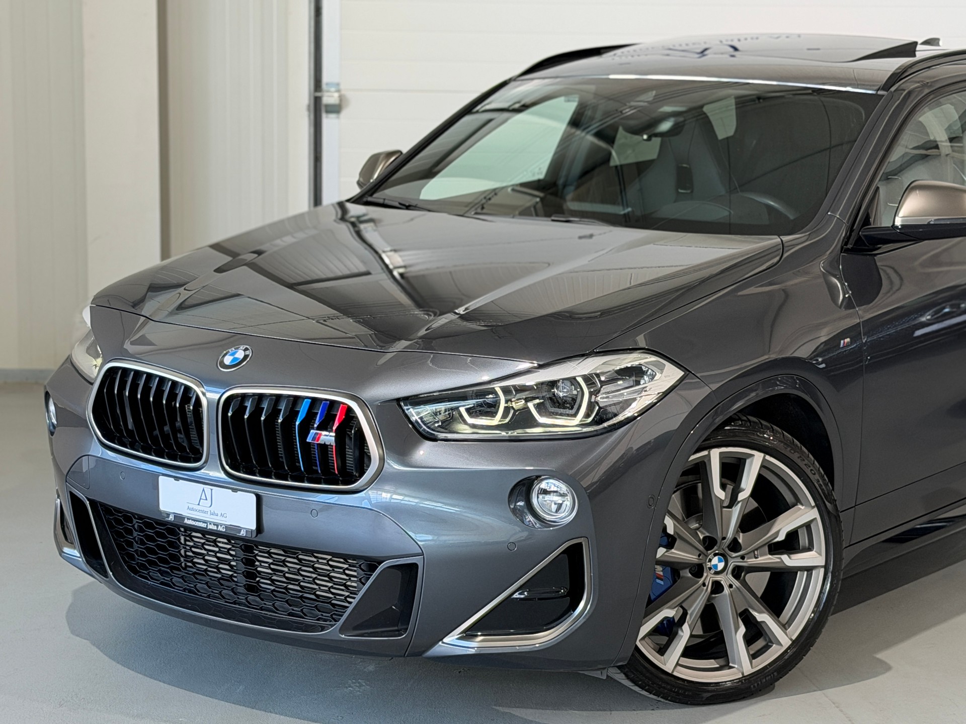 BMW X2 M35i Steptronic (CH) 20'' + Tieferlegung (KW)-showroom-element-1