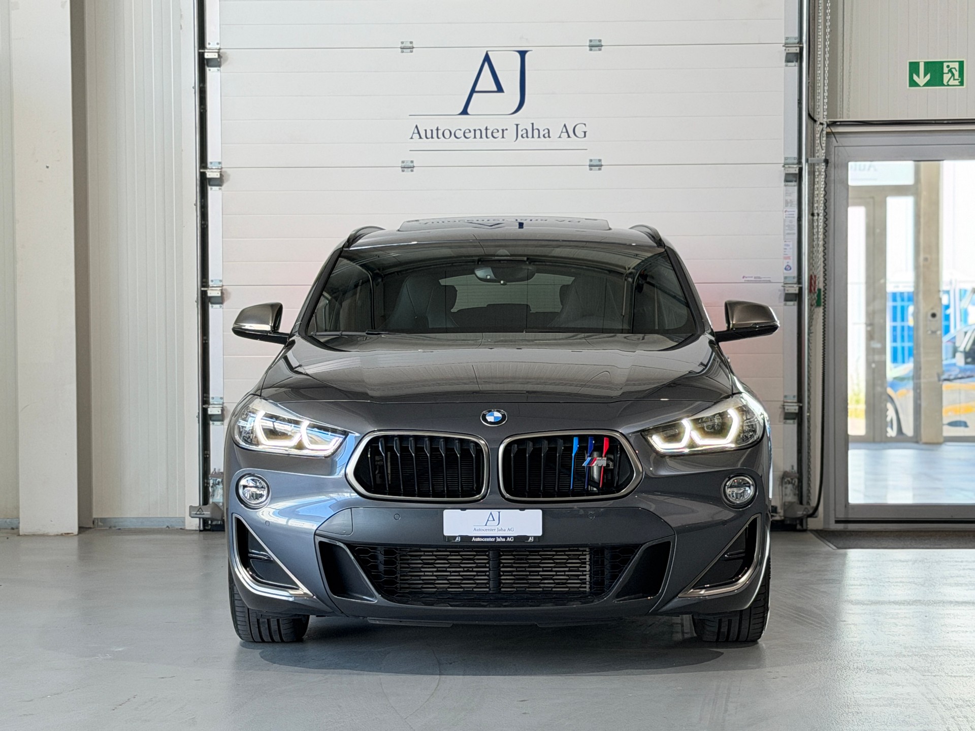BMW X2 M35i Steptronic (CH) 20'' + Tieferlegung (KW)-showroom-element-3