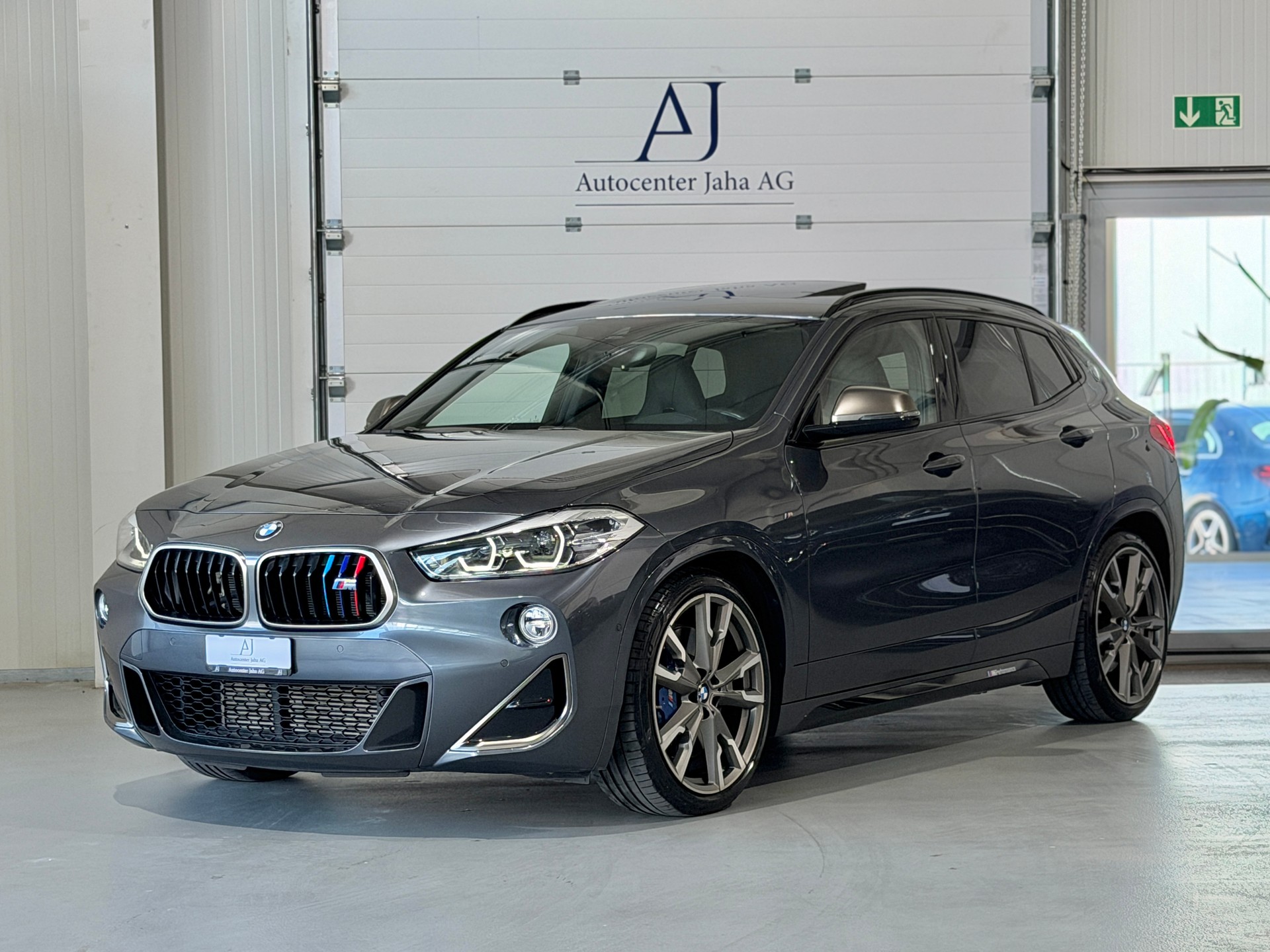 BMW X2 M35i Steptronic (CH) 20'' + Tieferlegung (KW)-showroom-element-2