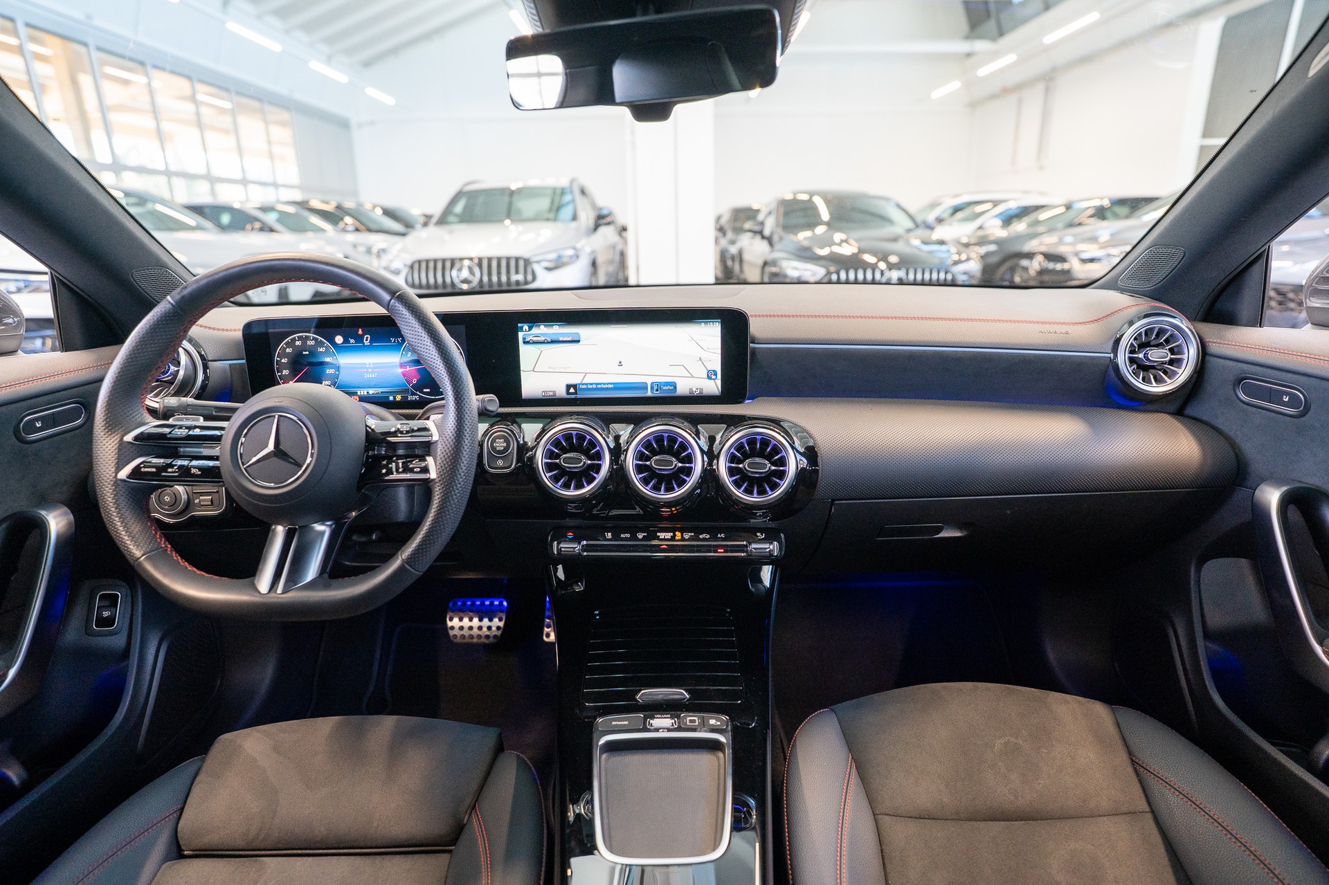 MERCEDES-BENZ CLA 200 AMG Line / Facelift / Rückfahrkamera / Ambientebeleuchtung-image-15