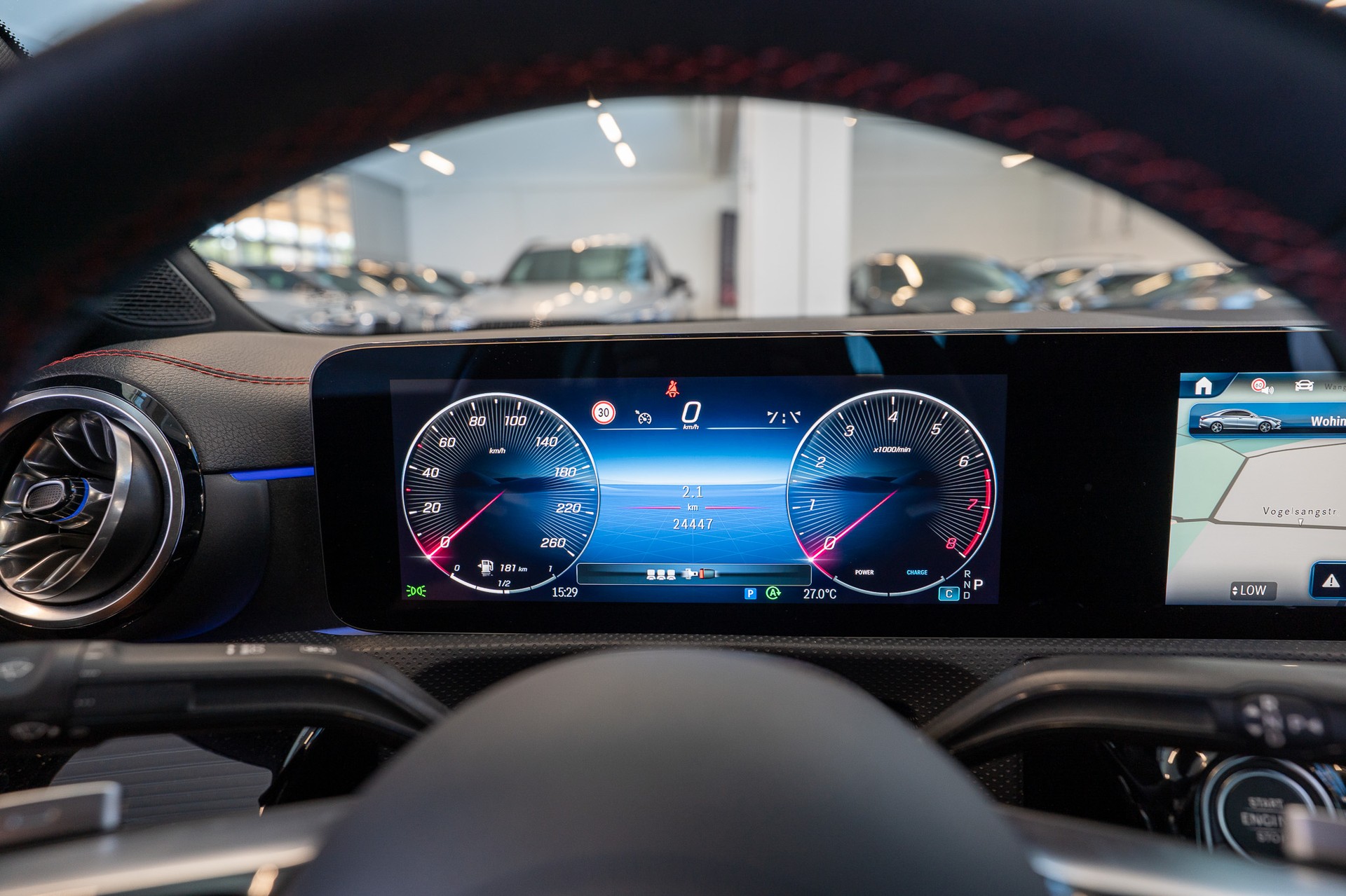 MERCEDES-BENZ CLA 200 AMG Line / Facelift / Rückfahrkamera / Ambientebeleuchtung-image-18
