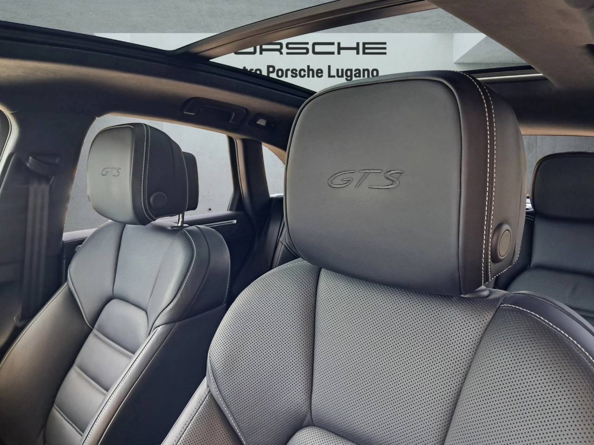 PORSCHE Macan GTS (MY23)-image-25