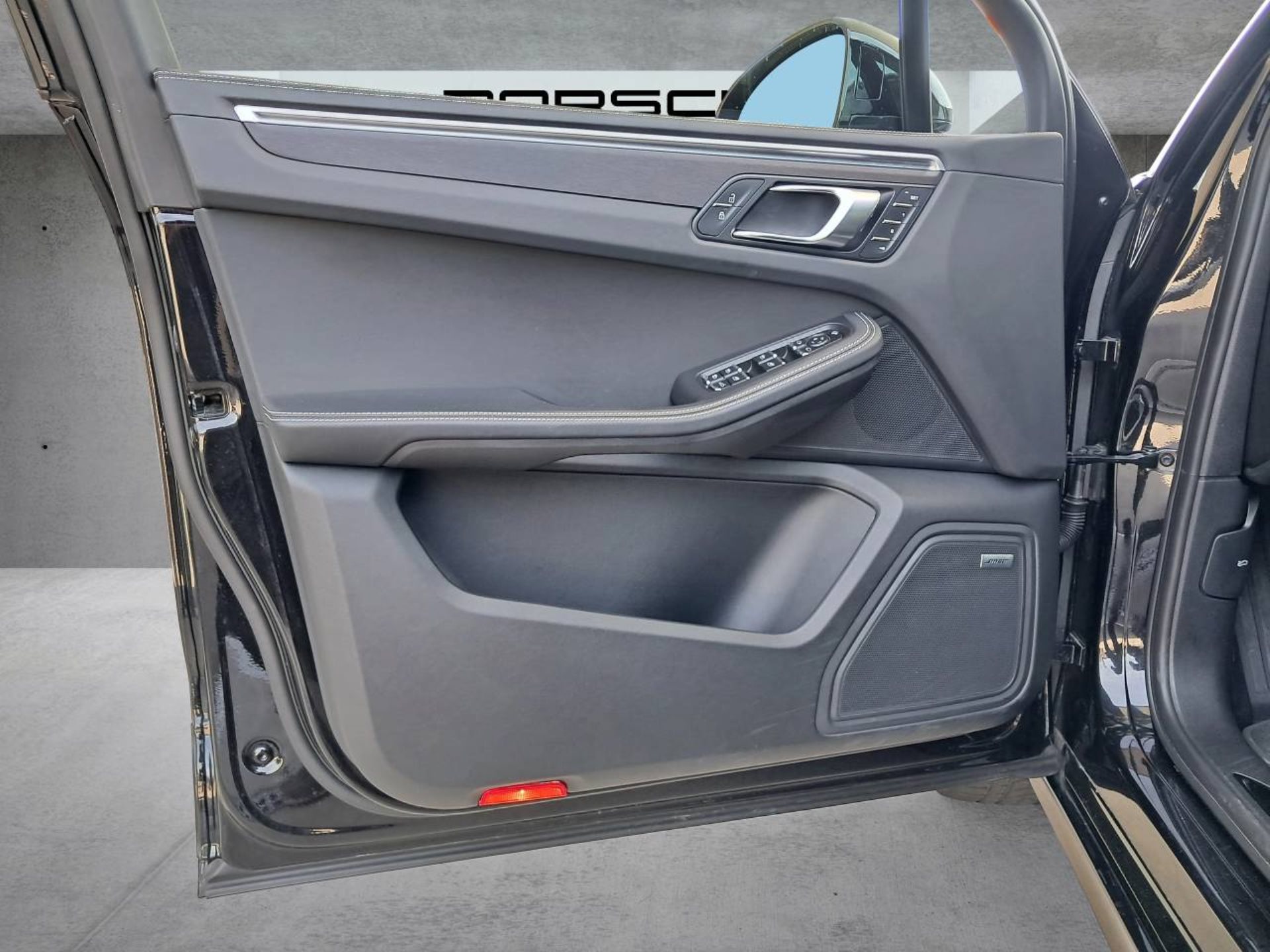 PORSCHE Macan GTS (MY23)-image-22