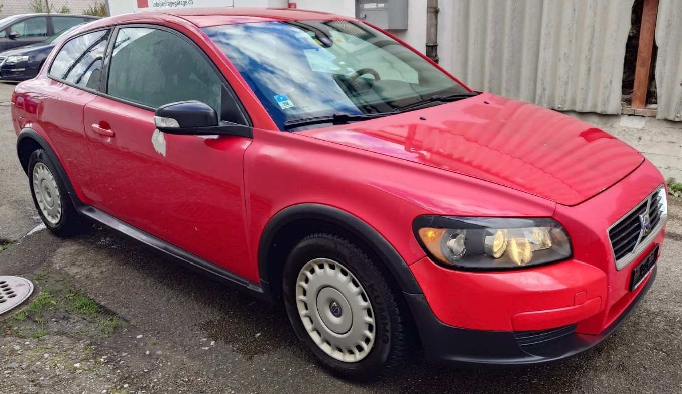 VOLVO C30 1.6 Kinetic-image-3