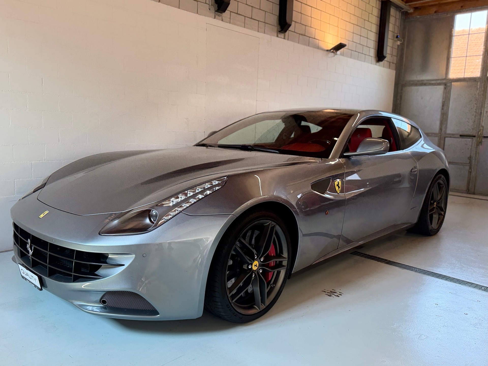 FERRARI FF